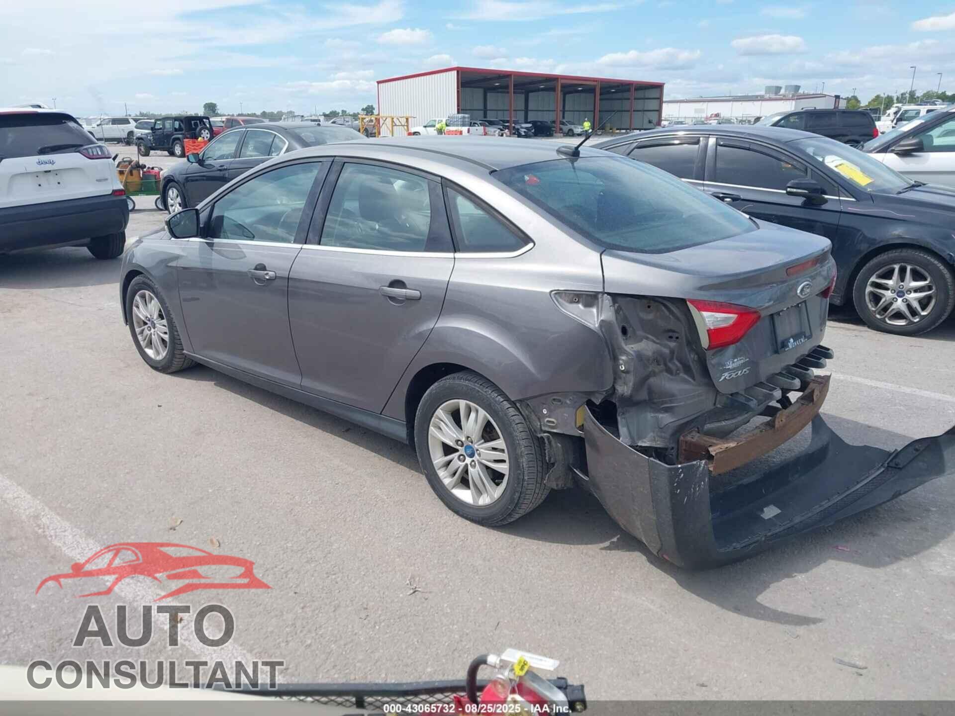 FORD FOCUS 2012 - 1FAHP3H24CL196412