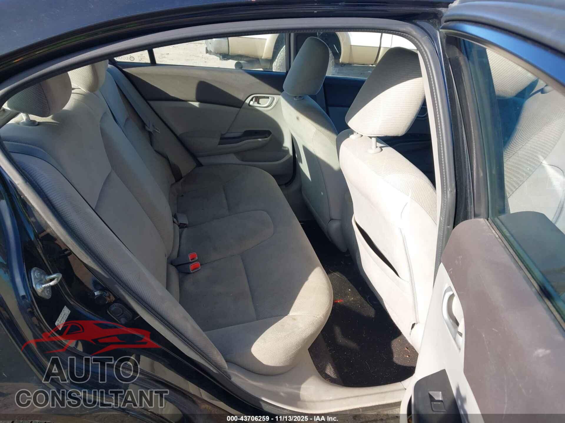 HONDA CIVIC 2012 - 19XFB2F58CE079013