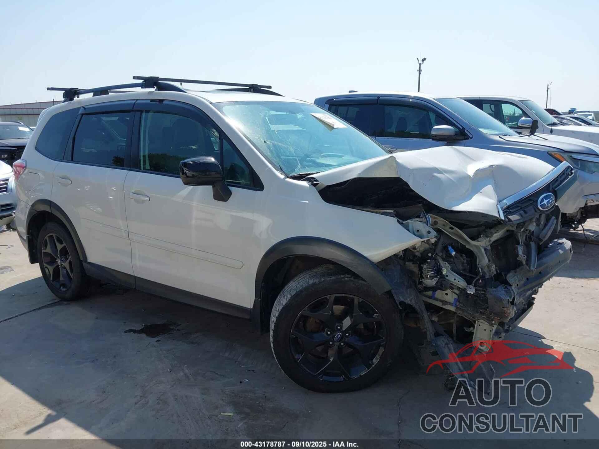 SUBARU FORESTER 2018 - JF2SJAEC9JH457067