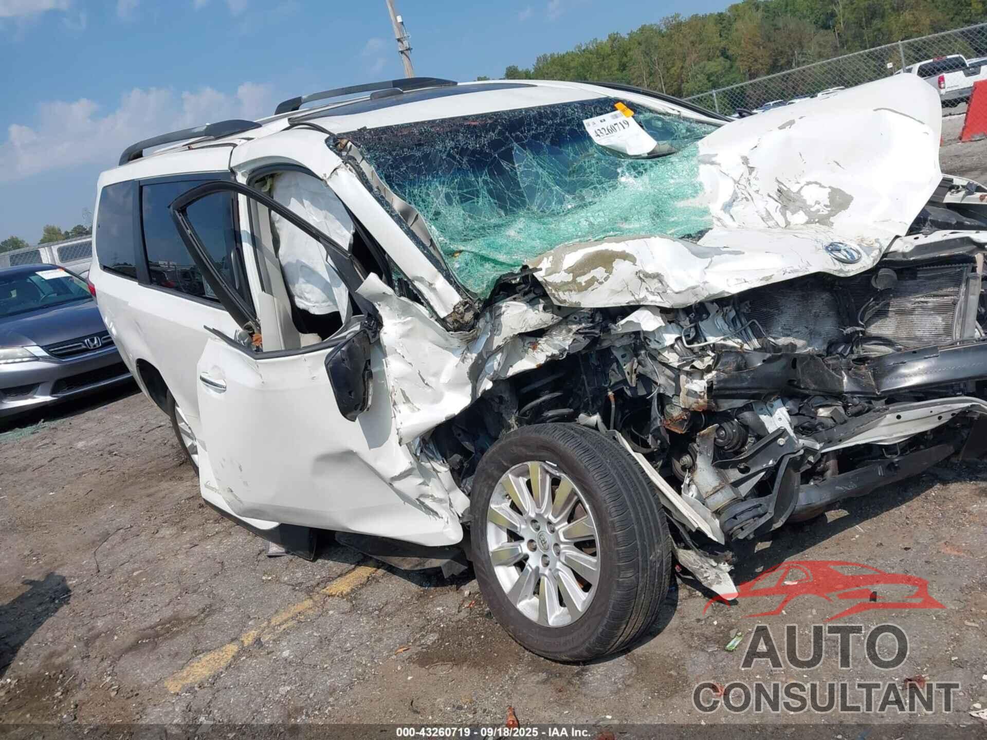 TOYOTA SIENNA 2013 - 5TDYK3DC4DS366212