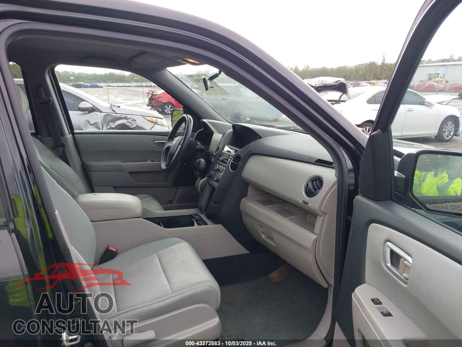 HONDA PILOT 2013 - 5FNYF3H2XDB034589