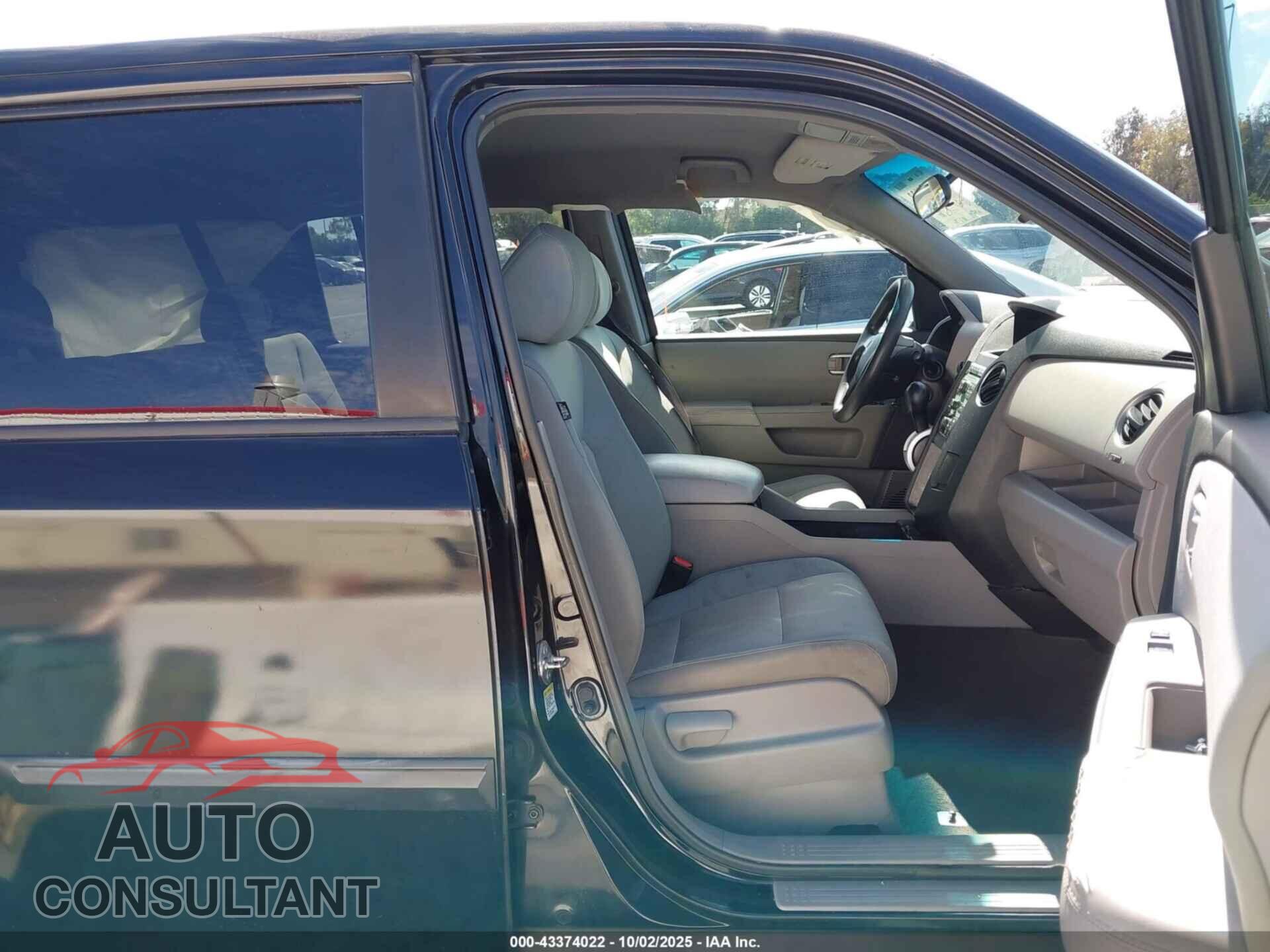 HONDA PILOT 2011 - 5FNYF3H20BB008550