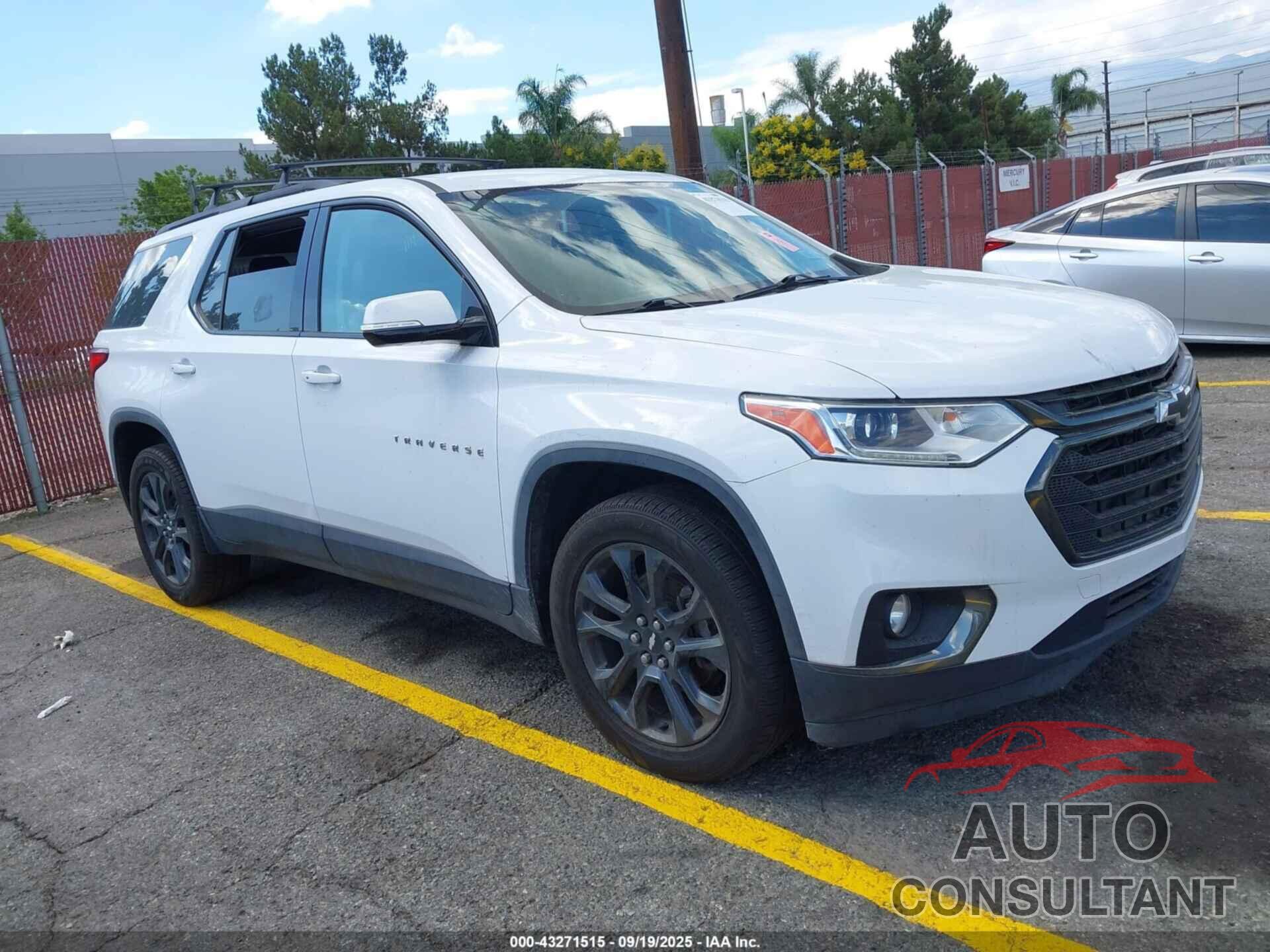 CHEVROLET TRAVERSE 2018 - 1GNERJKX6JJ251359