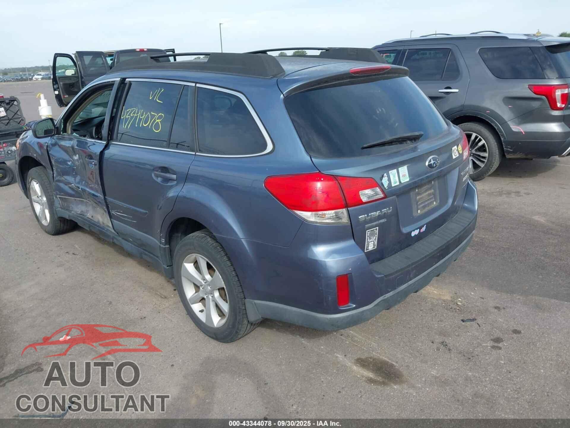 SUBARU OUTBACK 2013 - 4S4BRBCC8D3208028