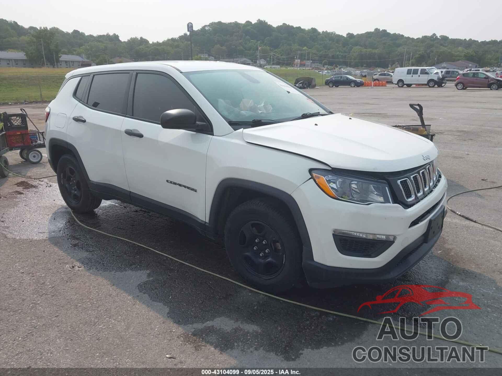 JEEP COMPASS 2018 - 3C4NJCAB2JT193552