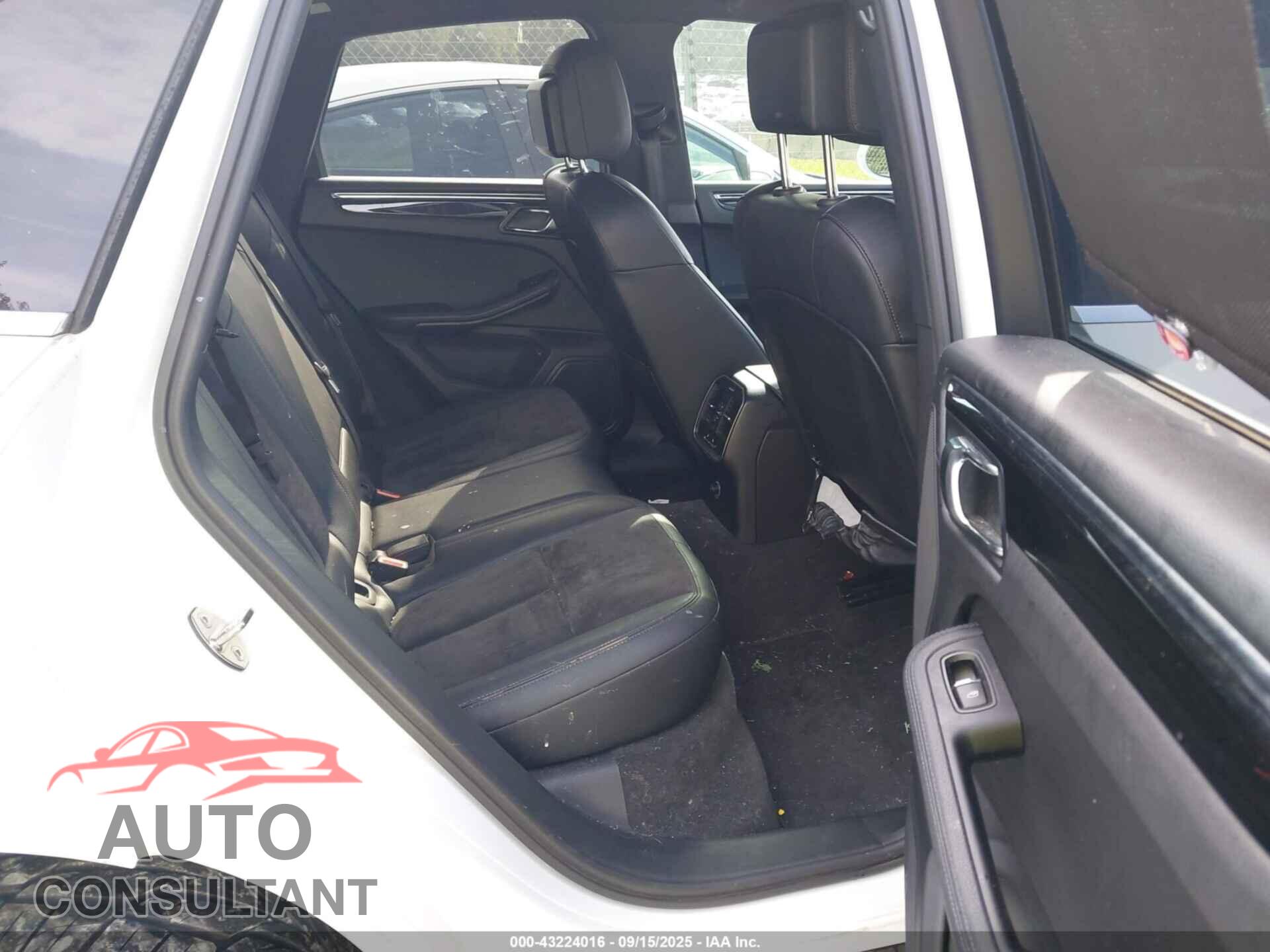 PORSCHE MACAN 2016 - WP1AB2A53GLB42628