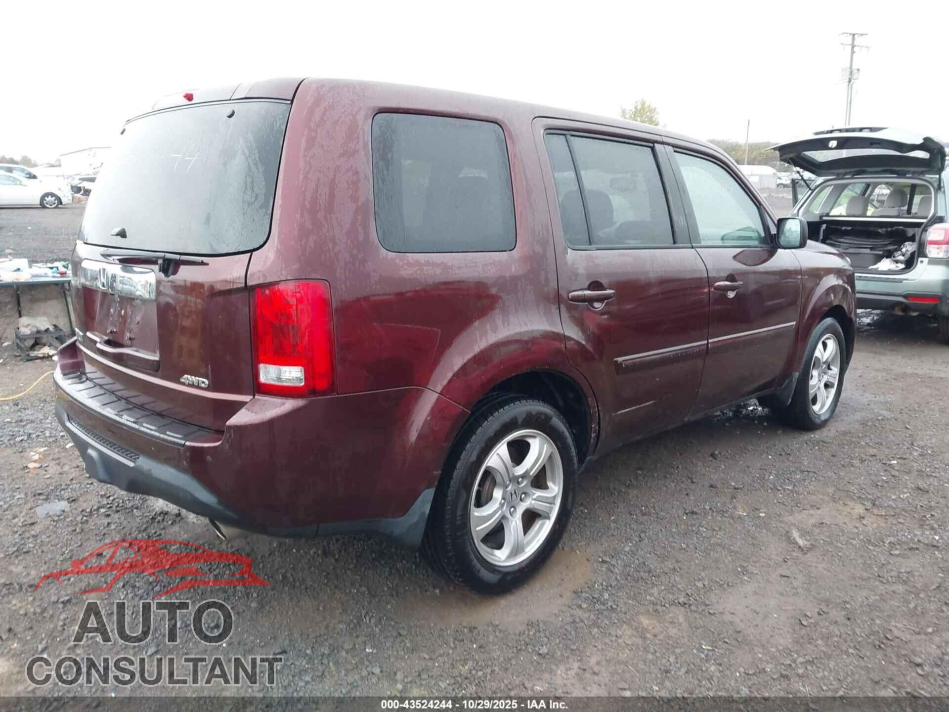 HONDA PILOT 2013 - 5FNYF4H61DB033422