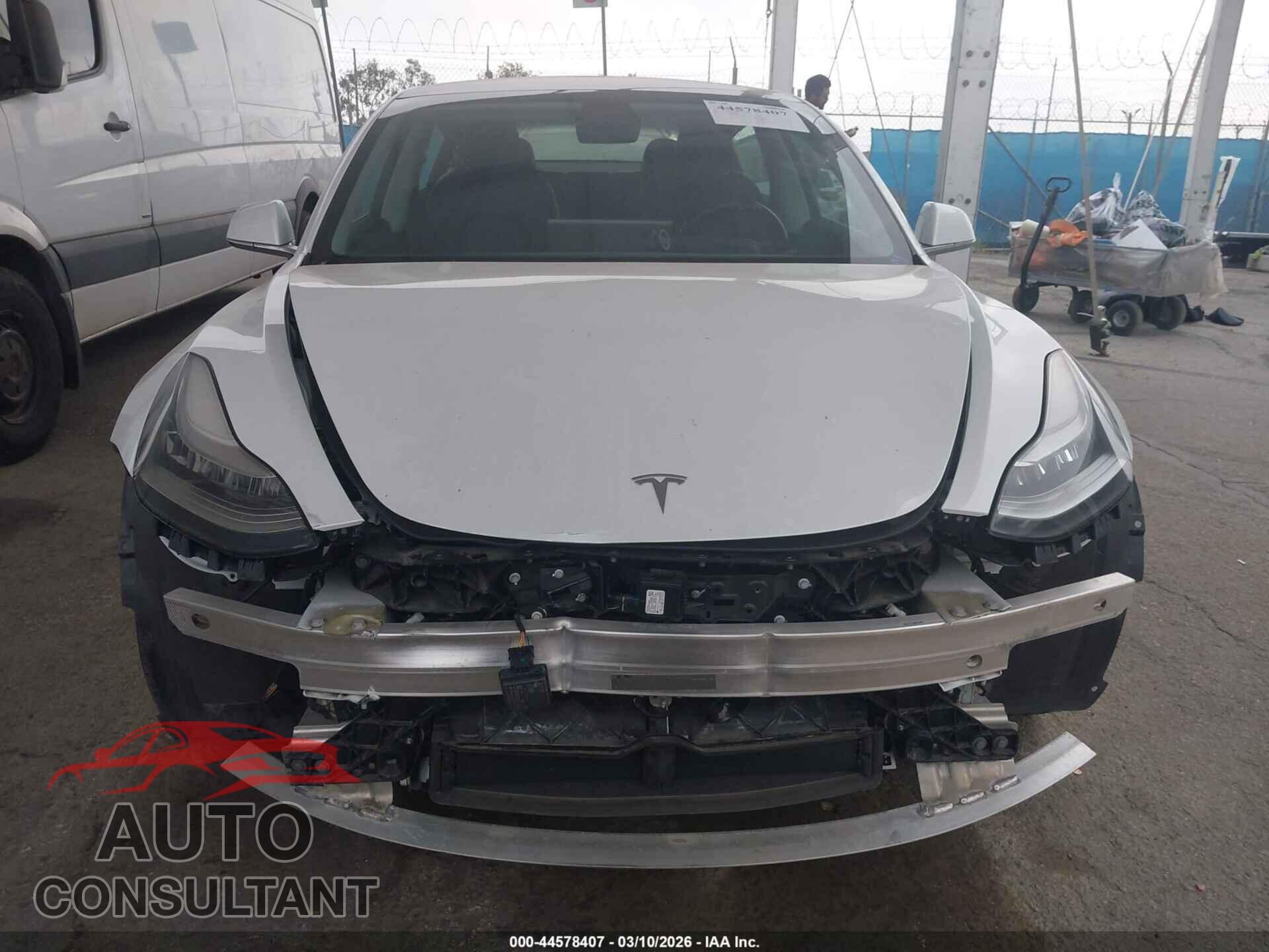 TESLA MODEL 3 2018 - 5YJ3E1EA1JF164818