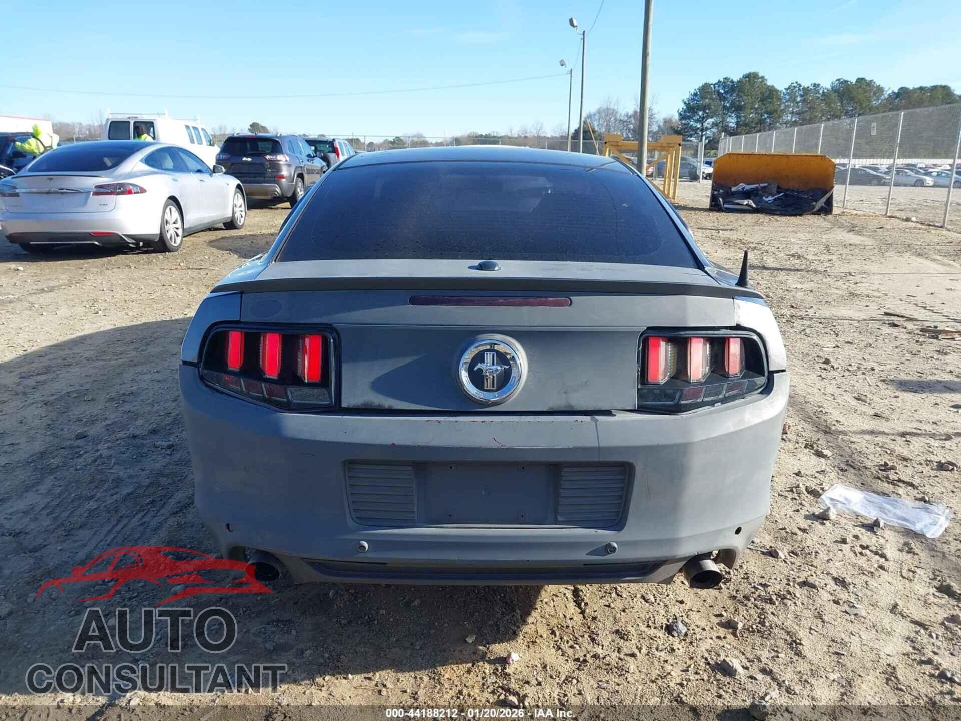 FORD MUSTANG 2014 - 1ZVBP8AM4E5325018