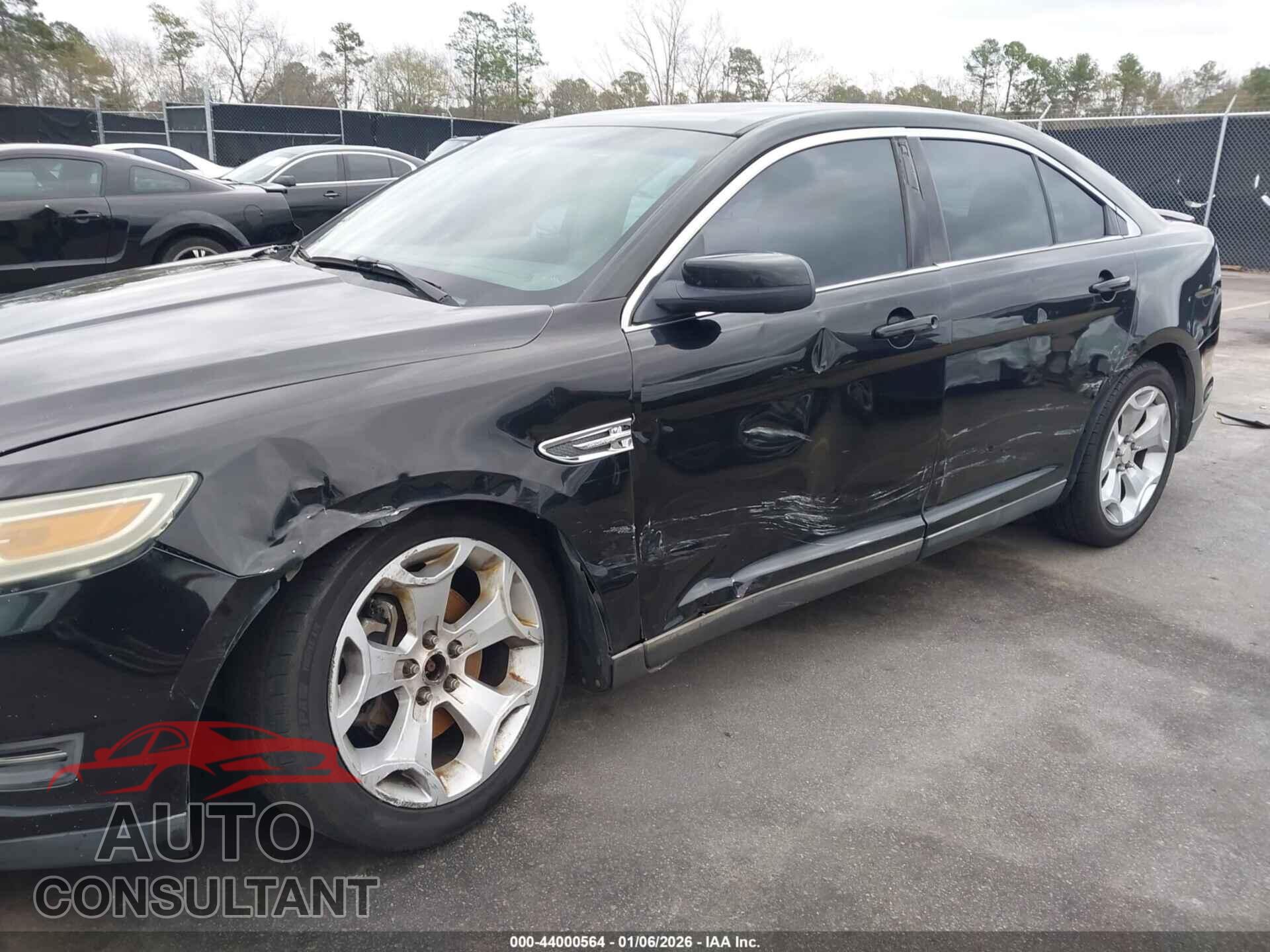 FORD TAURUS 2011 - 1FAHP2EW1BG123202