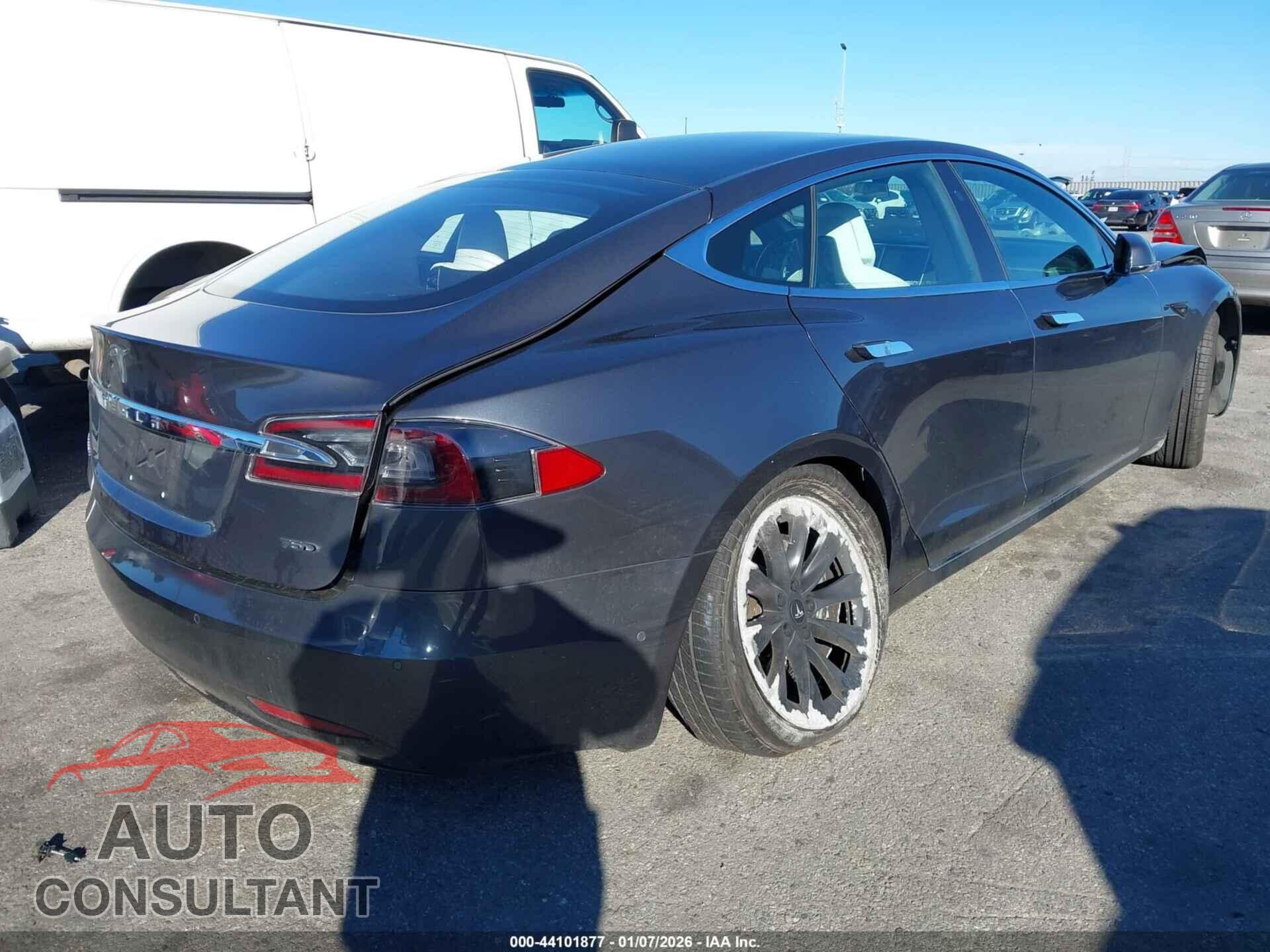 TESLA MODEL S 2017 - 5YJSA1E21HF223750