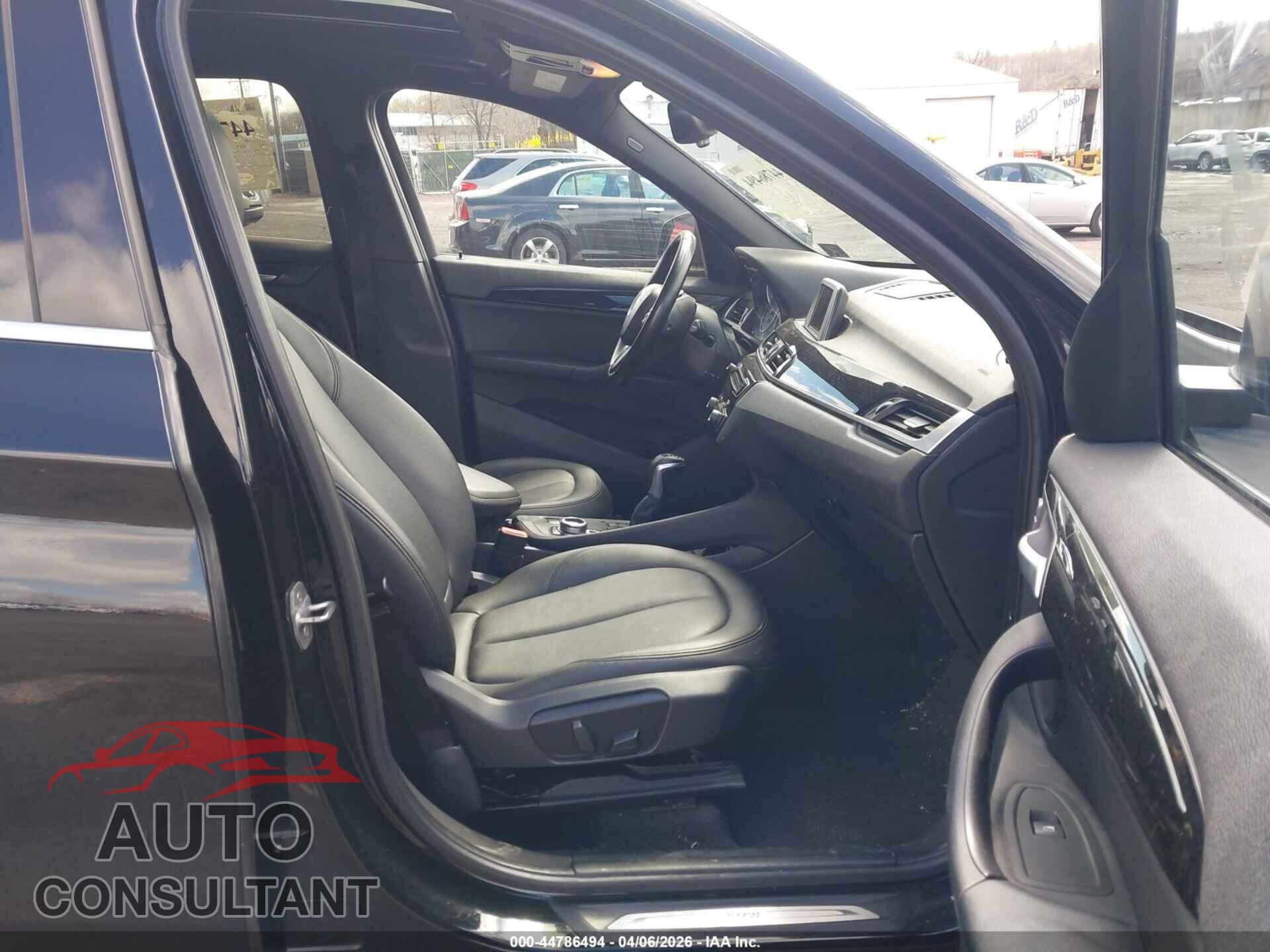 BMW X1 2017 - WBXHT3C30H5F73664