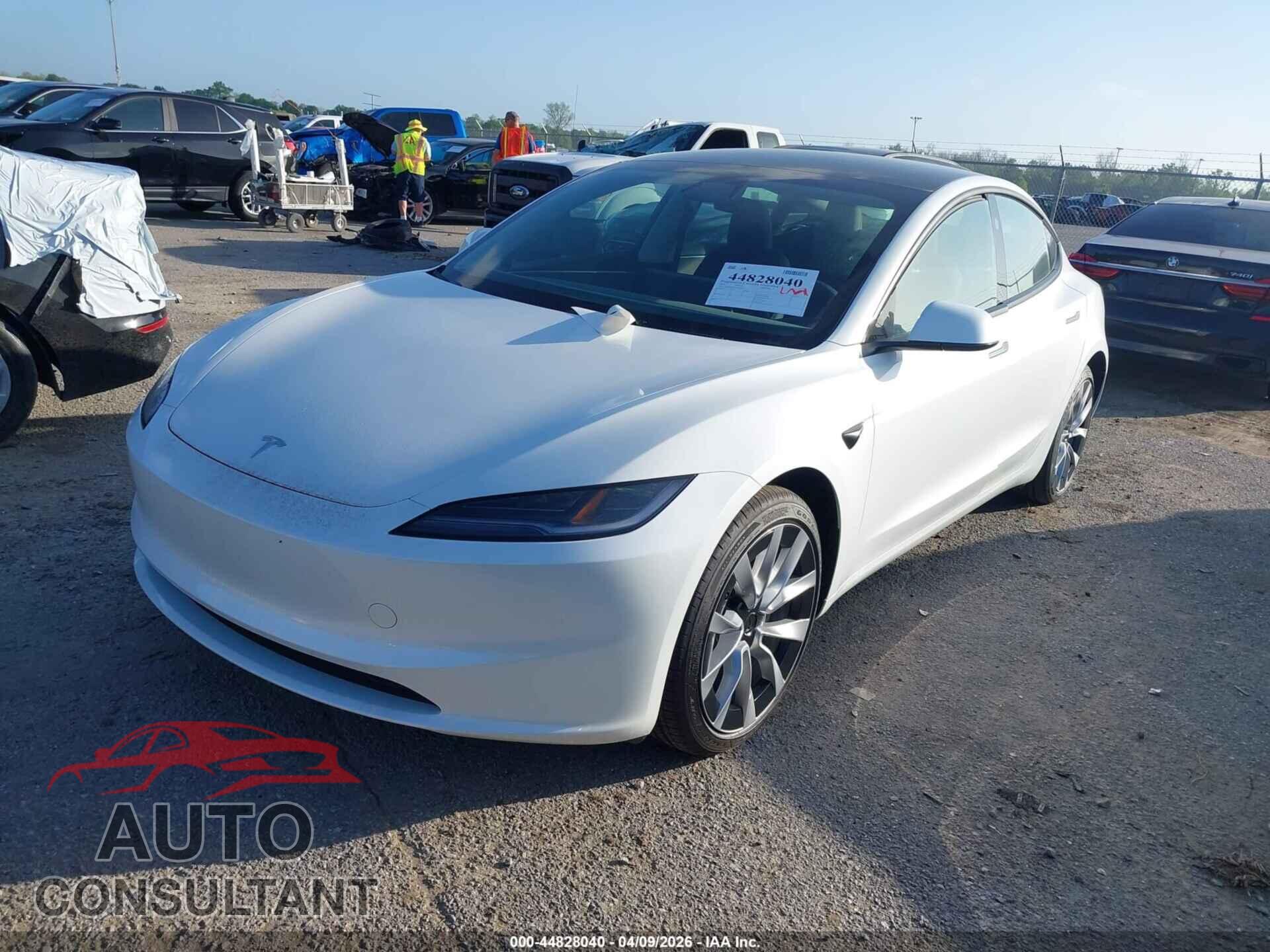 TESLA MODEL 3 2025 - 5YJ3E1EA3SF034444