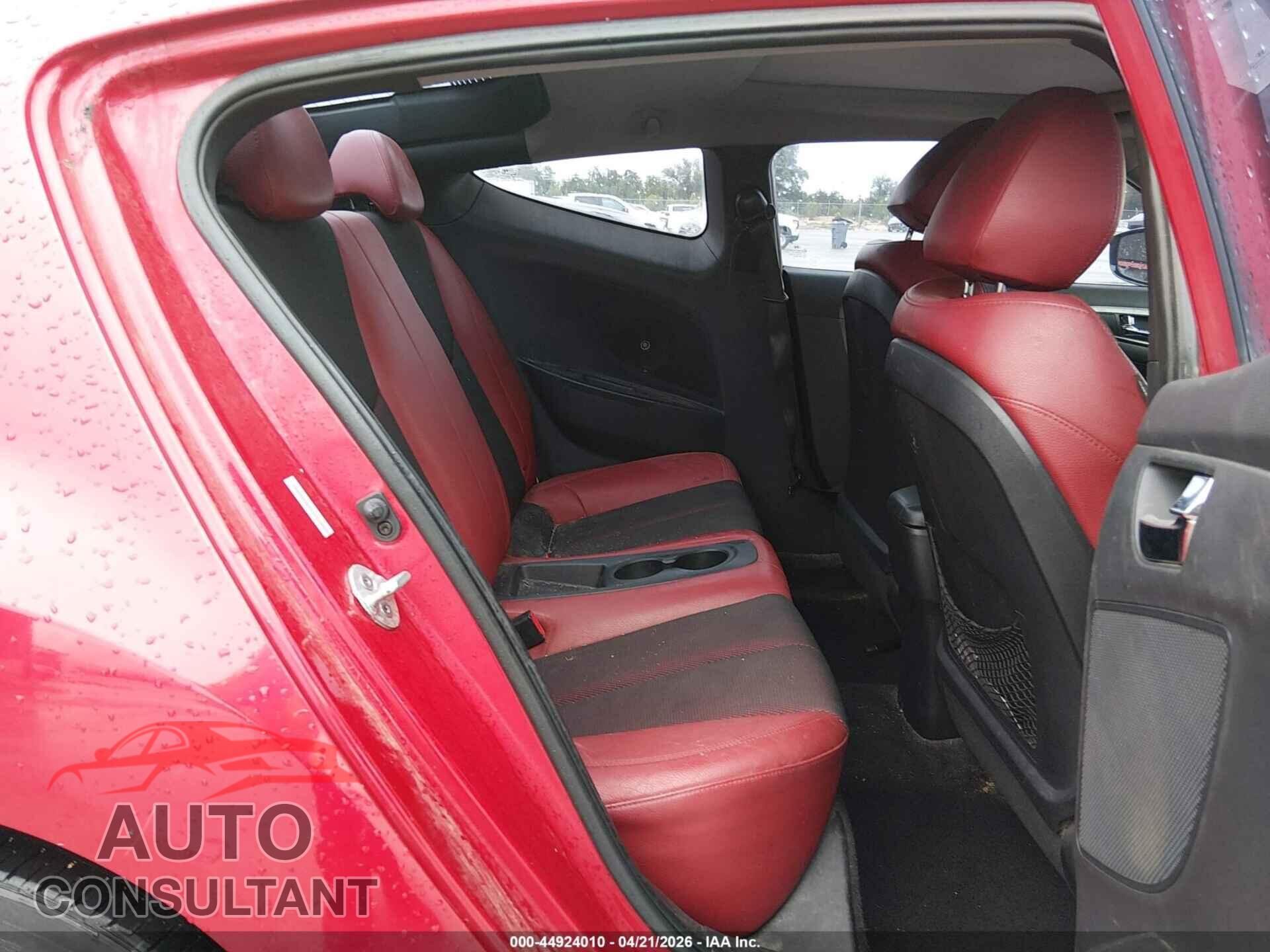 HYUNDAI VELOSTER 2012 - KMHTC6AD6CU077621