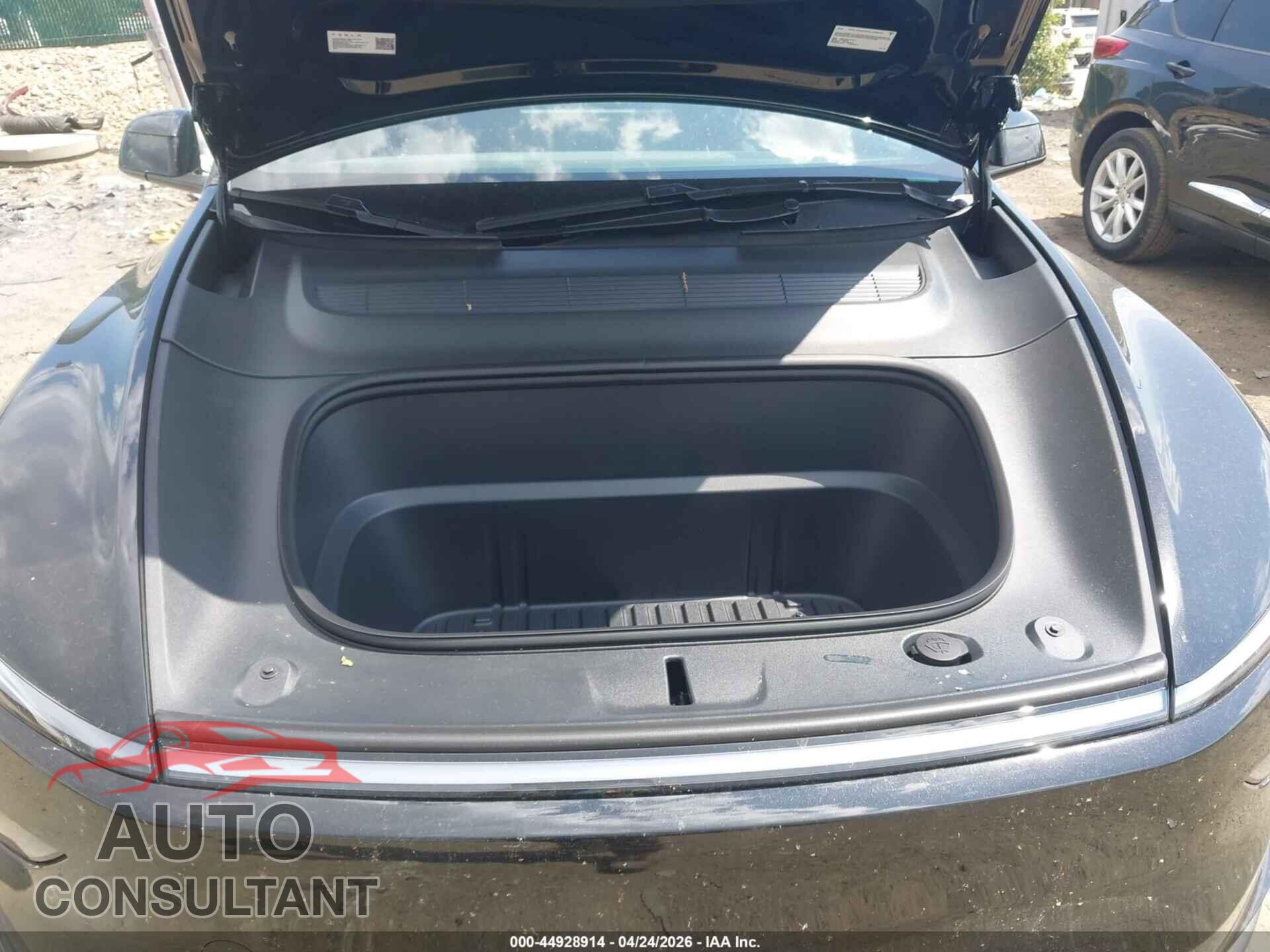 TESLA MODEL Y 2026 - 7SAYGDED1TA664458