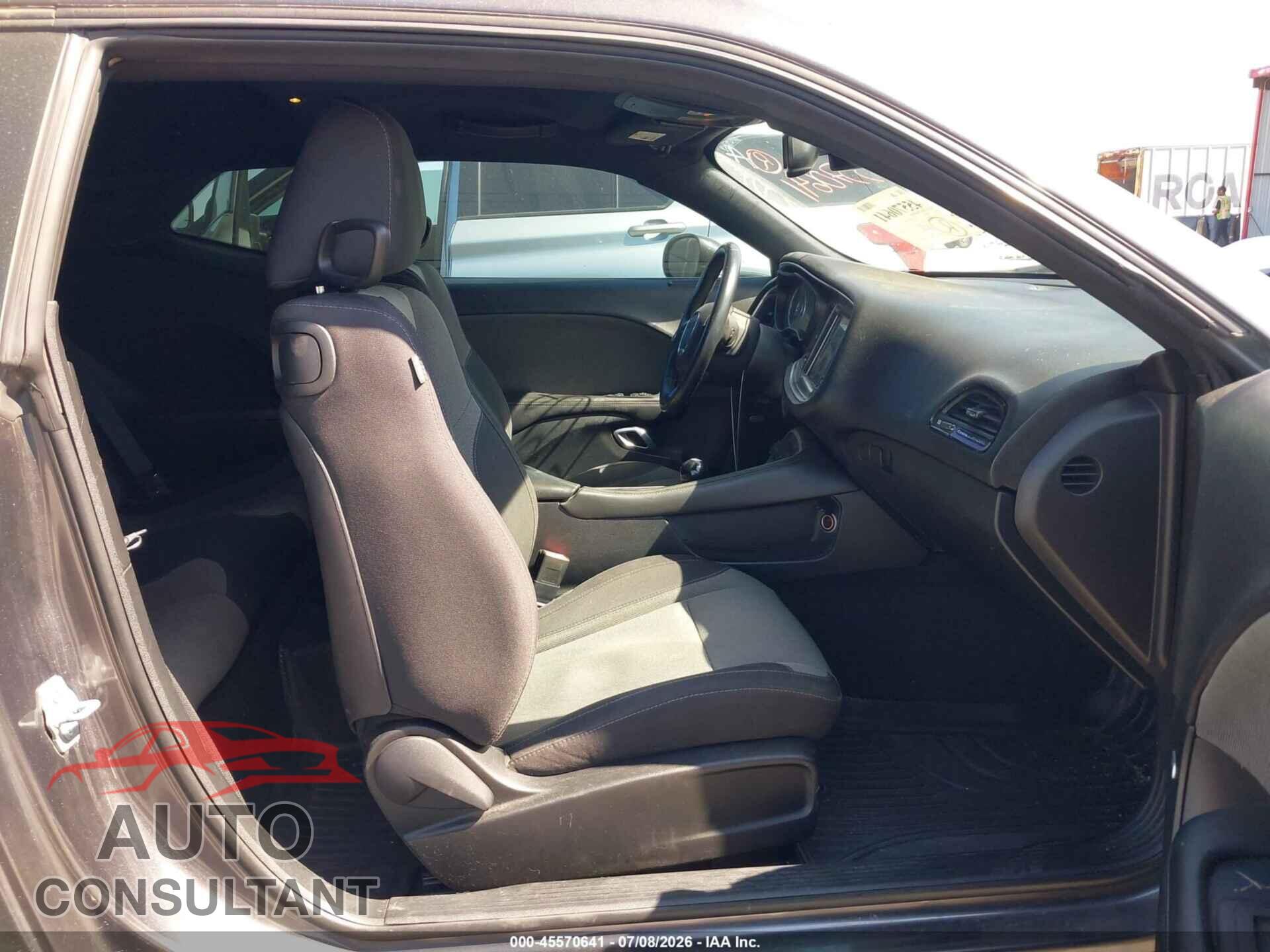 DODGE CHALLENGER 2015 - 2C3CDZAT0FH728263