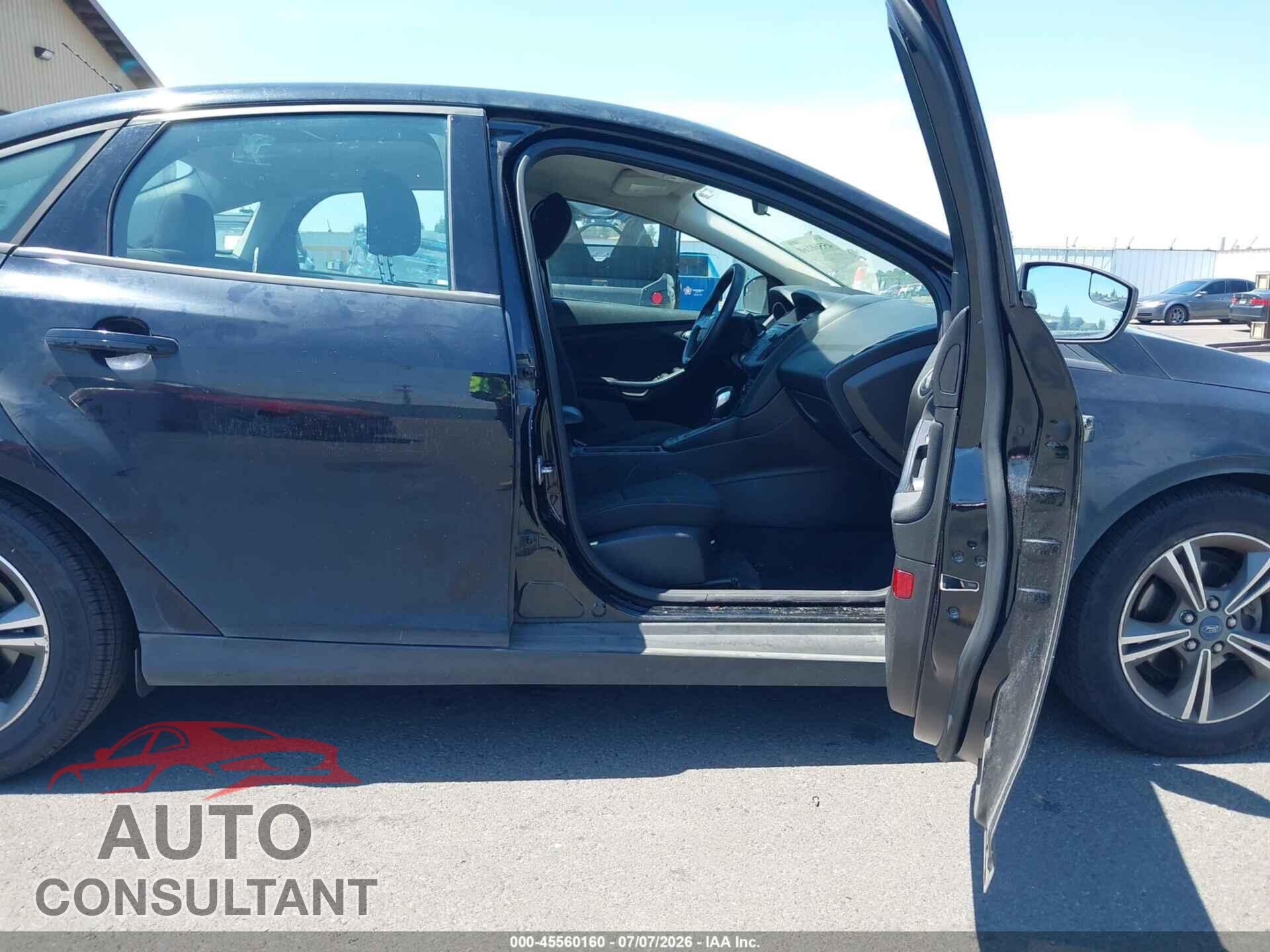 FORD FOCUS 2016 - 1FADP3FE1GL311310