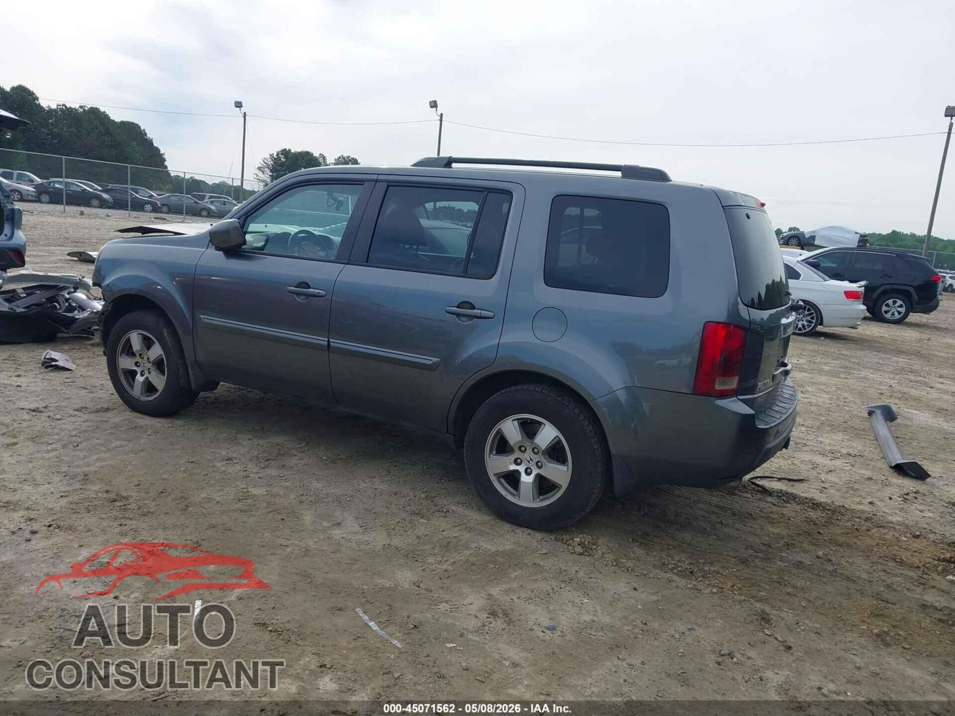 HONDA PILOT 2011 - 5FNYF4H59BB035794
