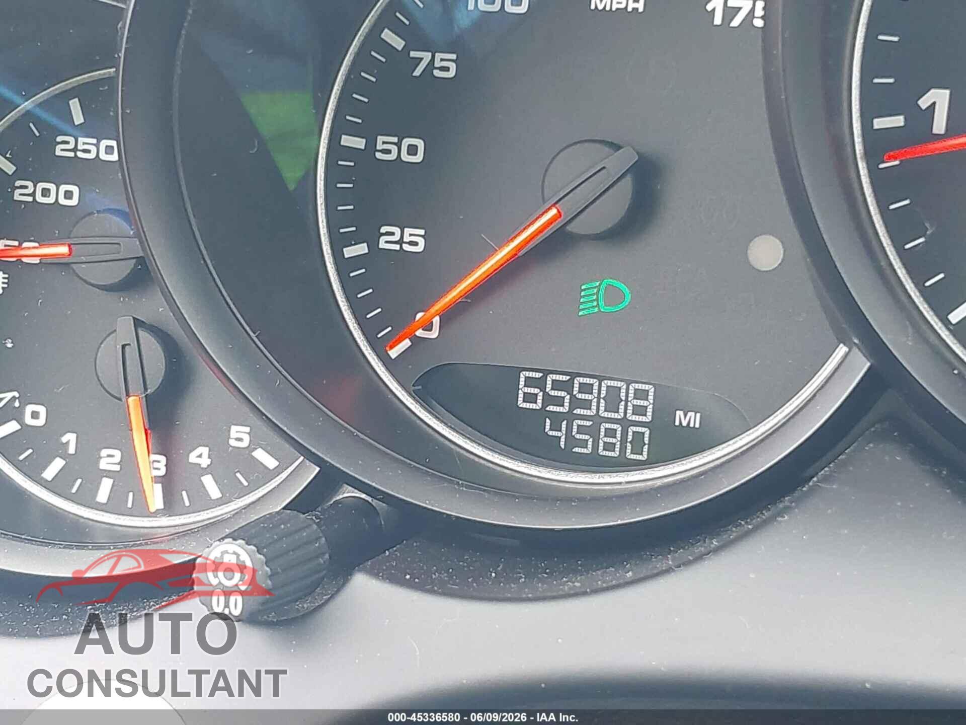 PORSCHE CAYENNE 2016 - WP1AA2A25GKA11280