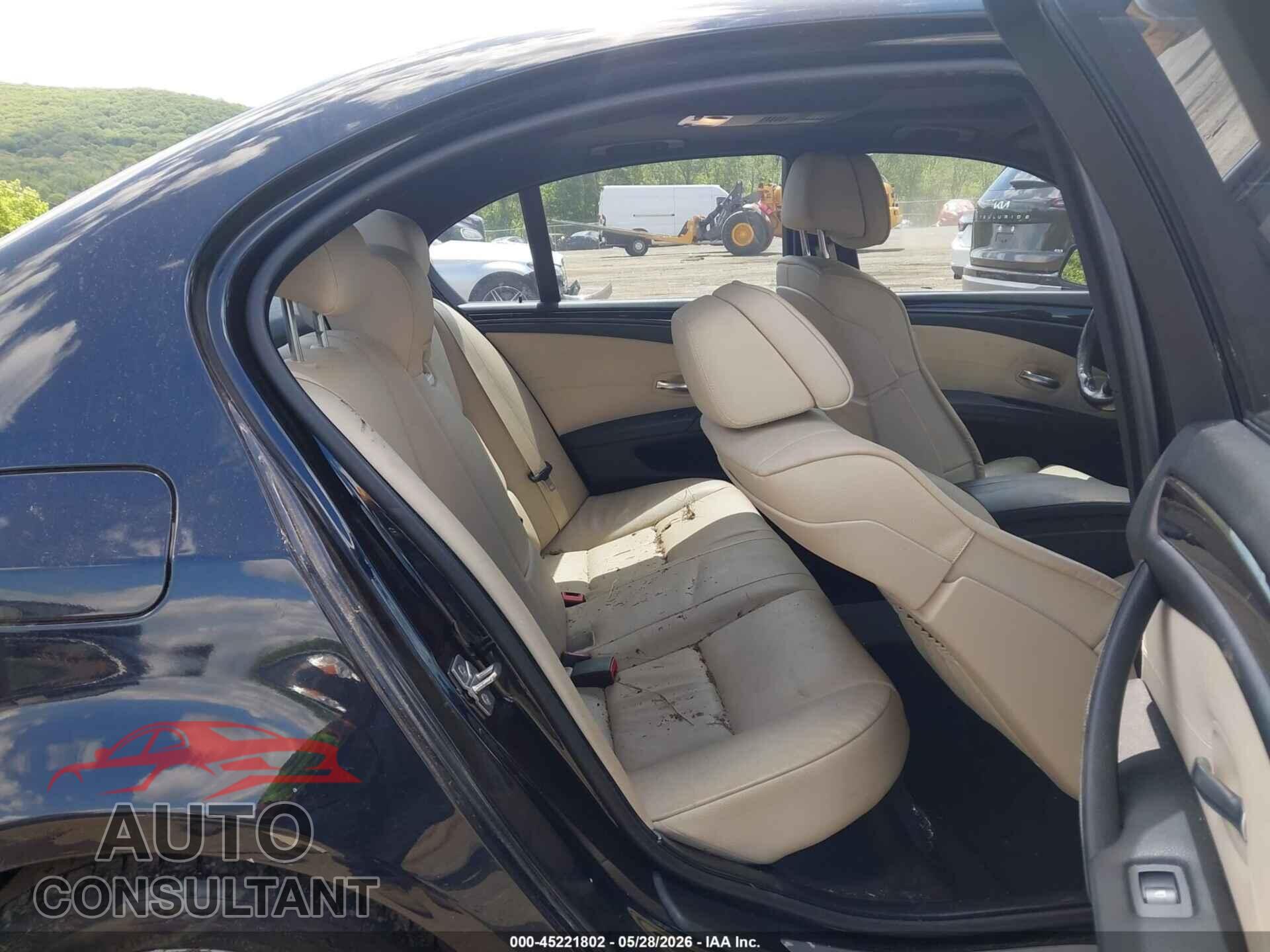 BMW 528I 2010 - WBANV1C59AC389173