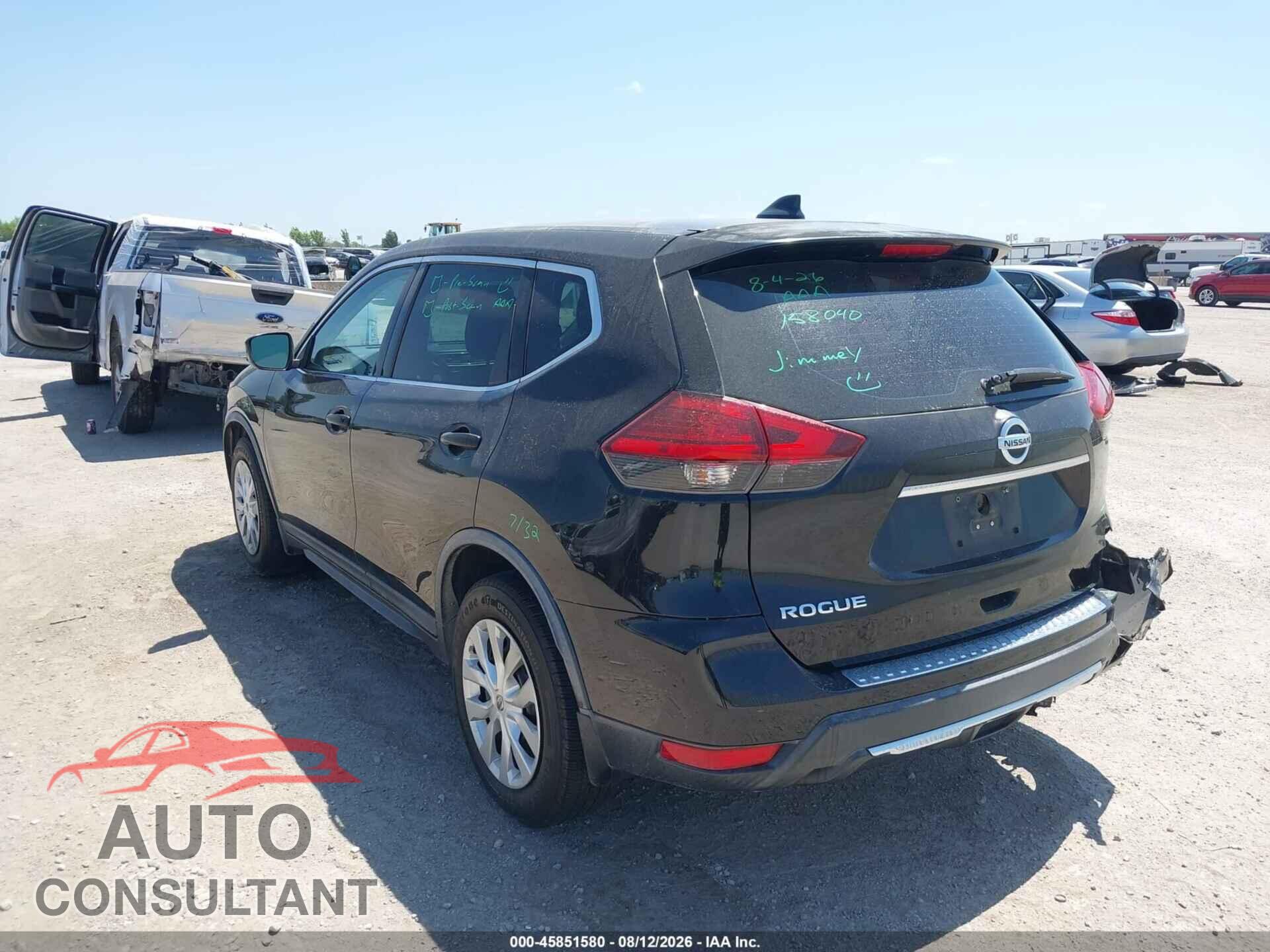 NISSAN ROGUE 2017 - KNMAT2MT9HP615516