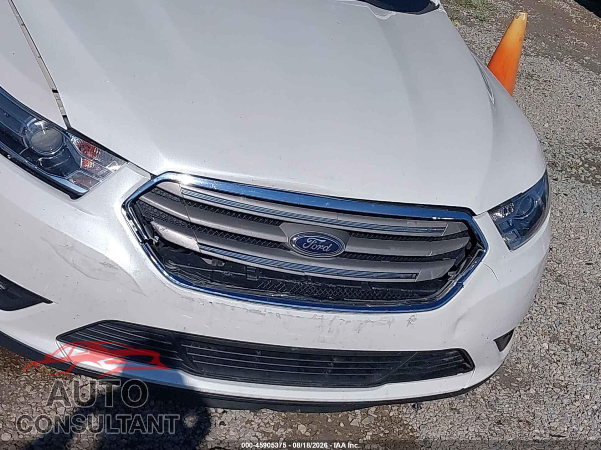 FORD TAURUS 2017 - 1FAHP2E81HG100030