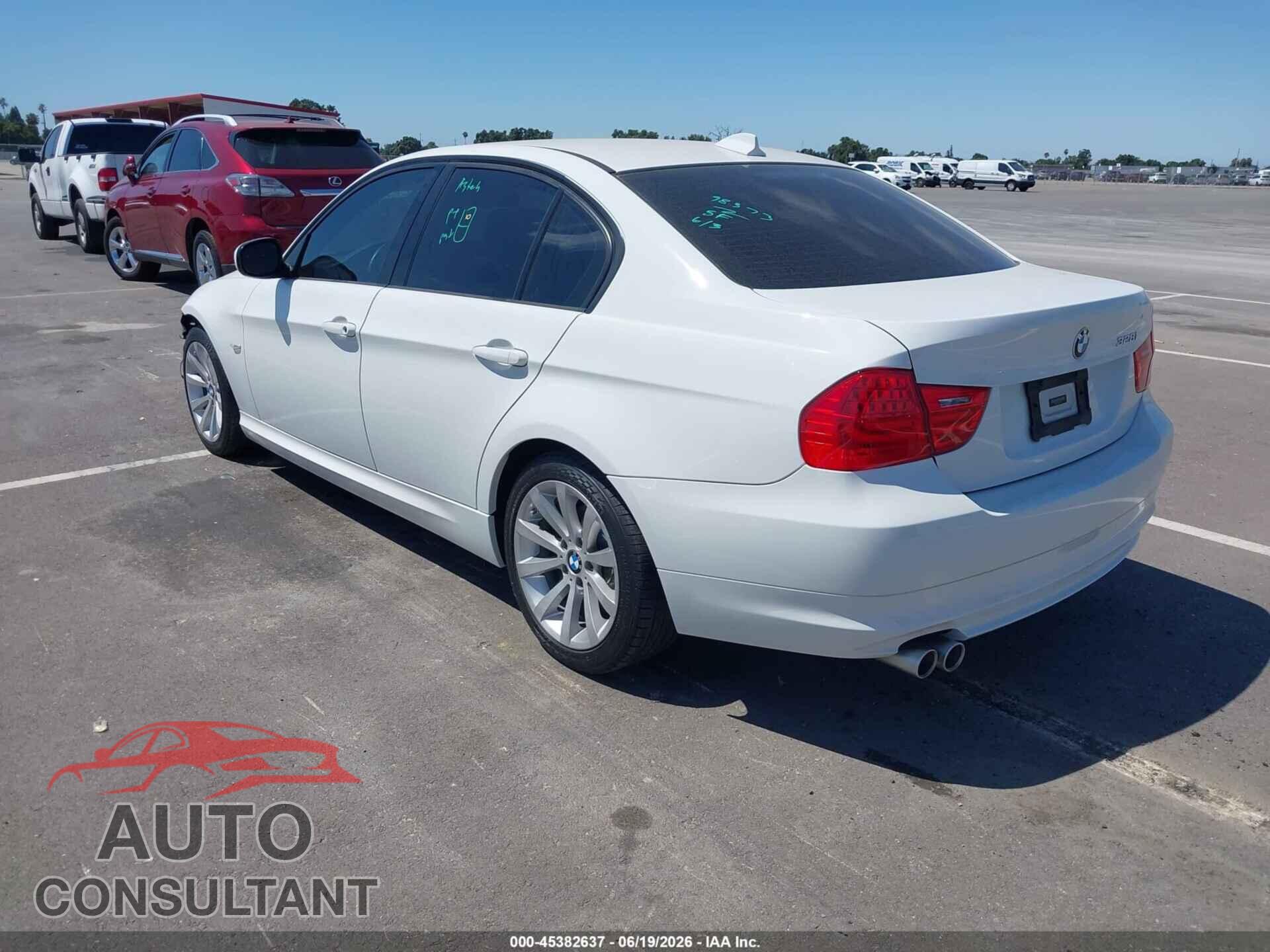 BMW 328I 2011 - WBAPH5C58BF093116