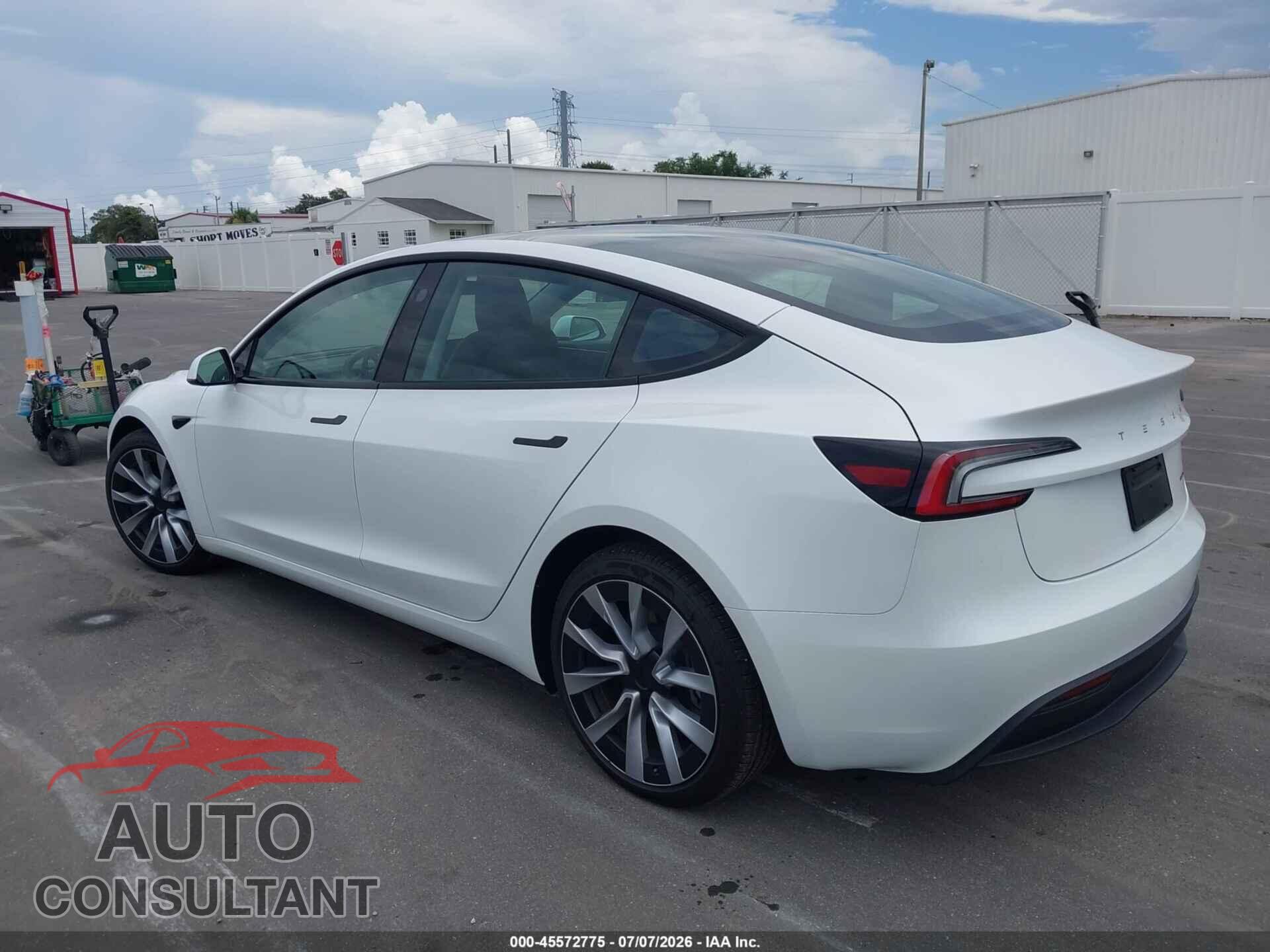 TESLA MODEL 3 2025 - 5YJ3E1EB0SF901825