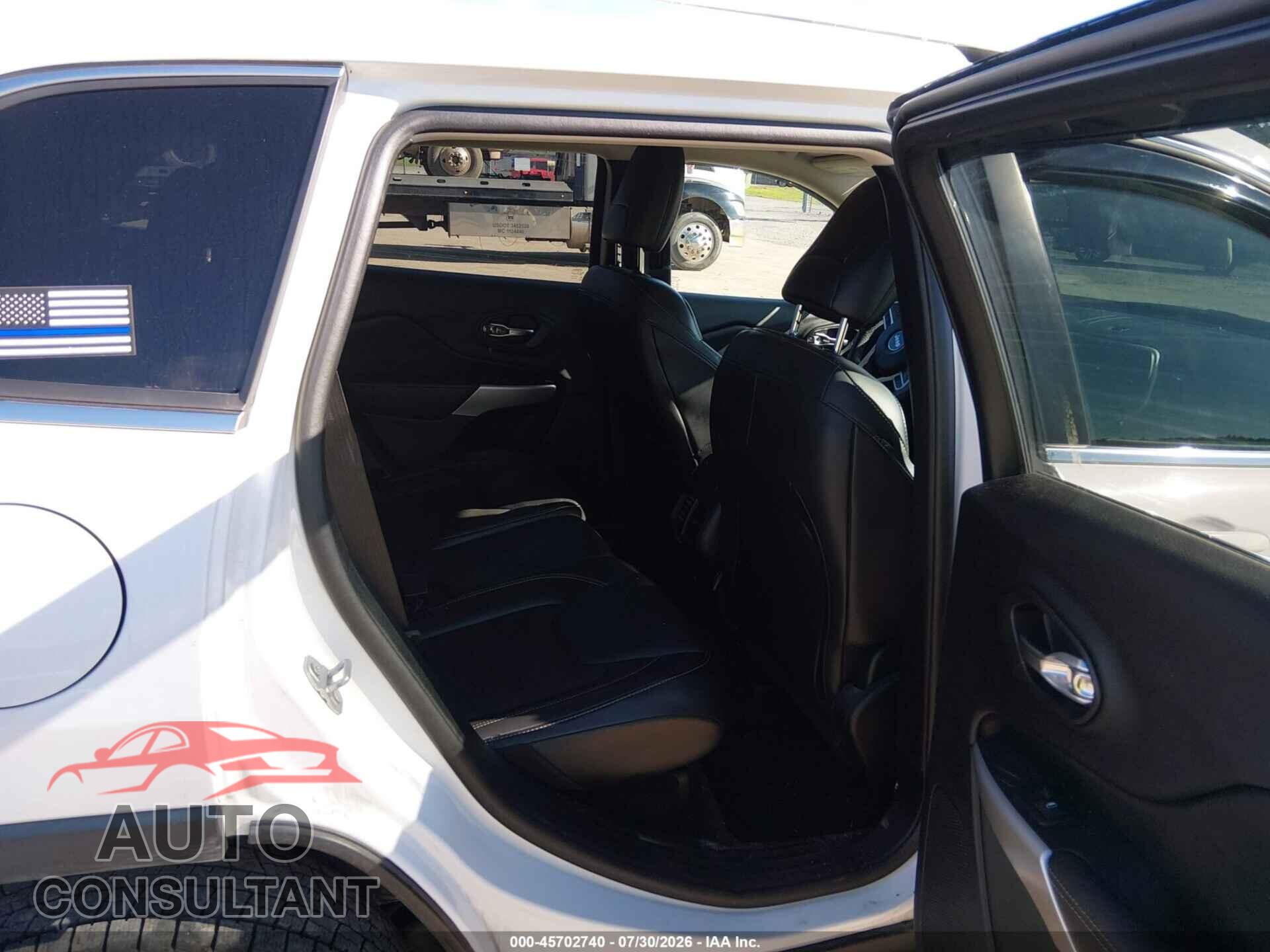 JEEP CHEROKEE 2018 - 1C4PJMLB3JD522759