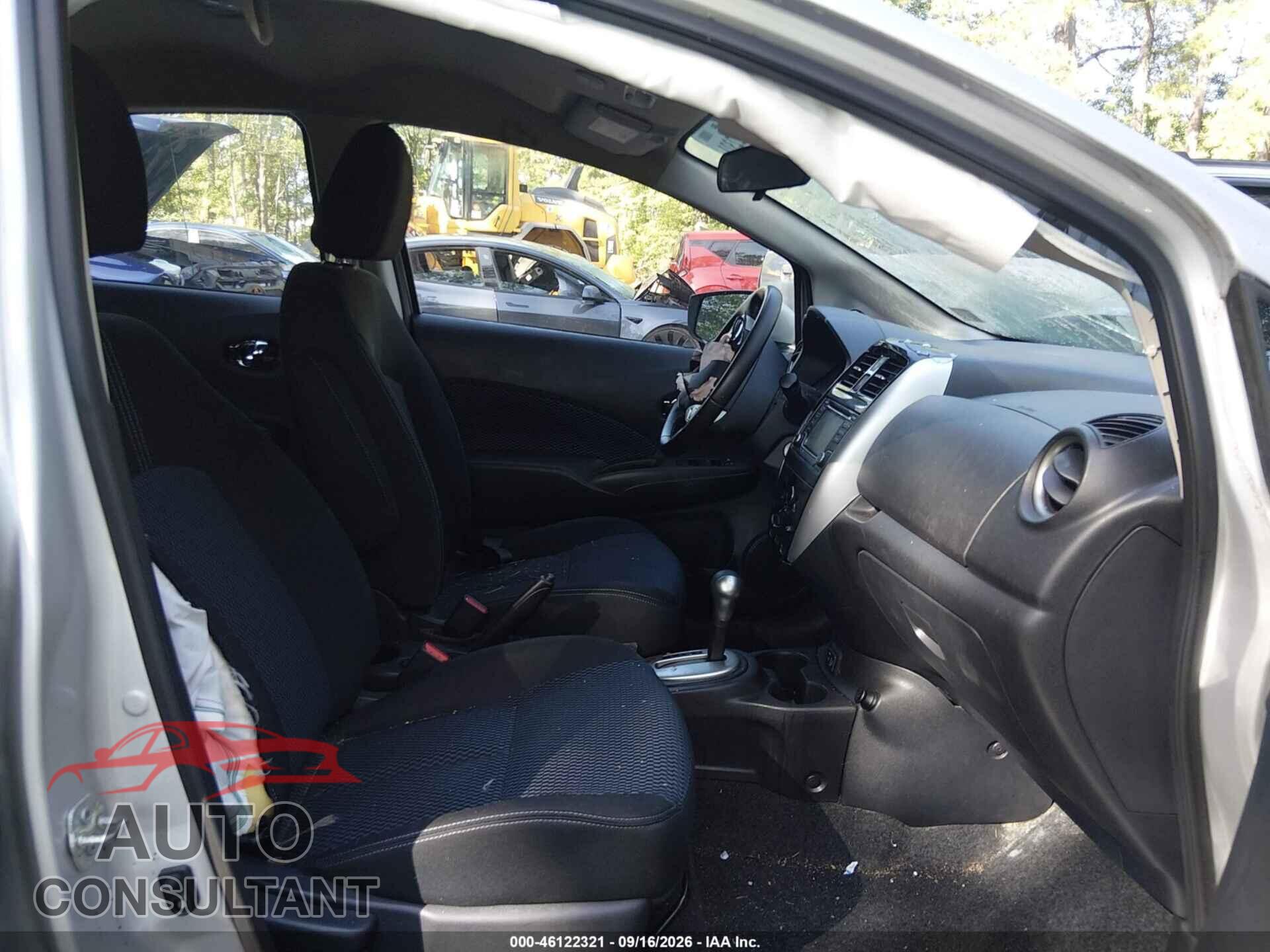 NISSAN VERSA NOTE 2018 - 3N1CE2CP8JL362040