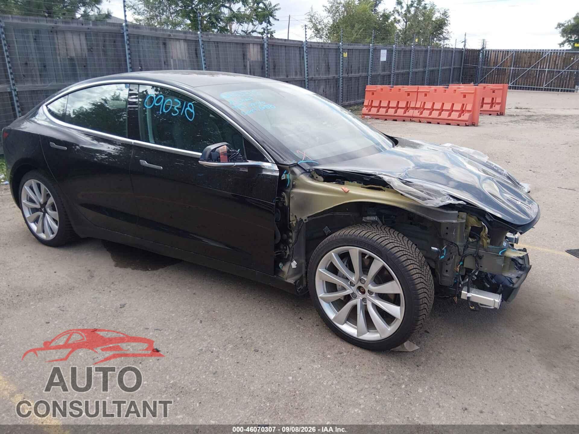 TESLA MODEL 3 2018 - 5YJ3E1EB4JF090318