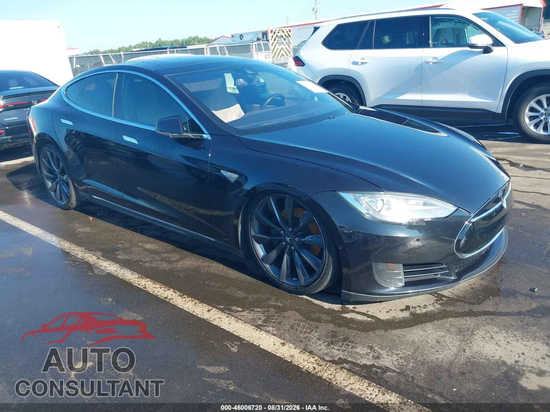 TESLA MODEL S 2015 - 5YJSA1H23FF093852