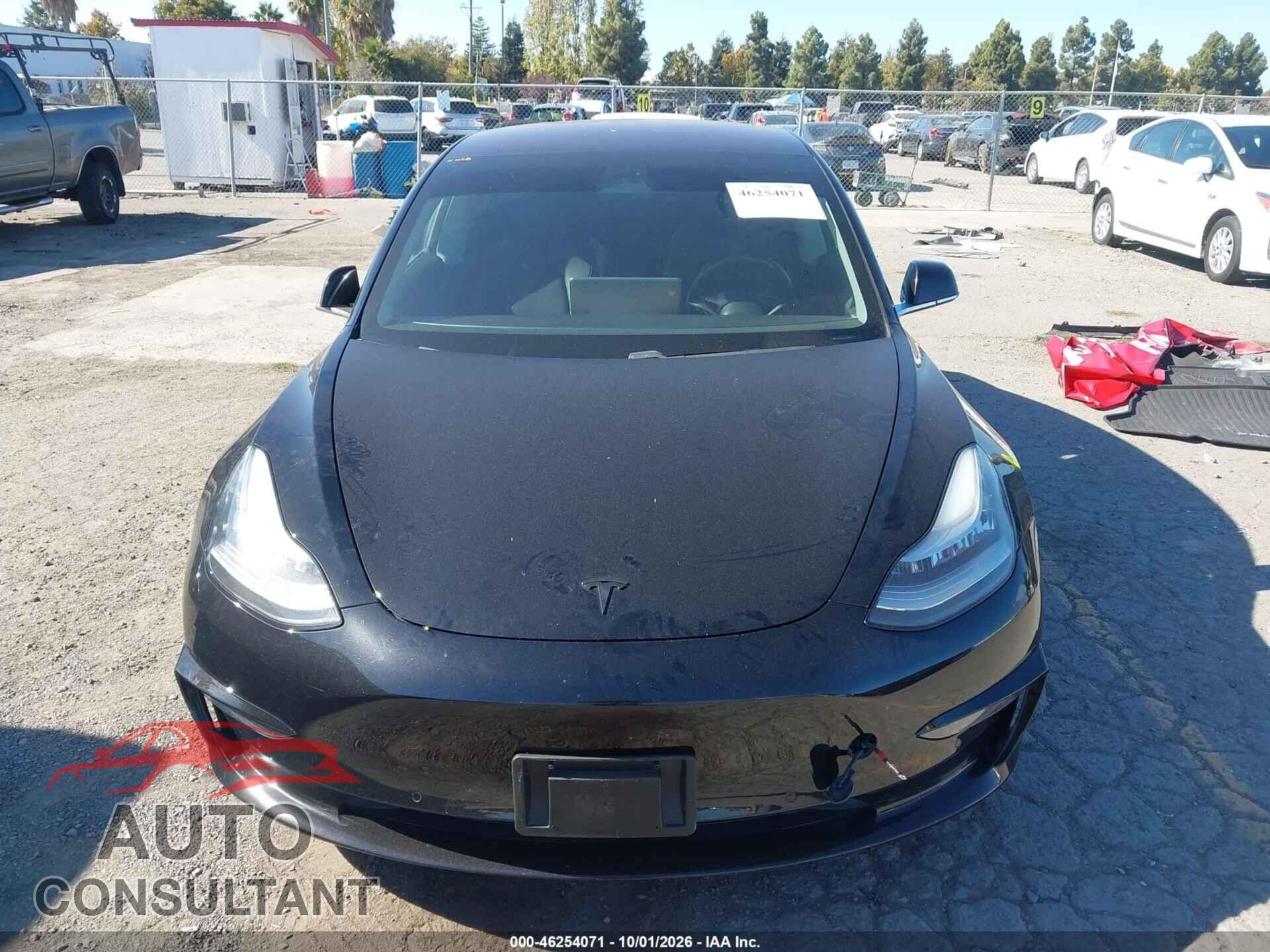 TESLA MODEL 3 2018 - 5YJ3E1EA6JF157055
