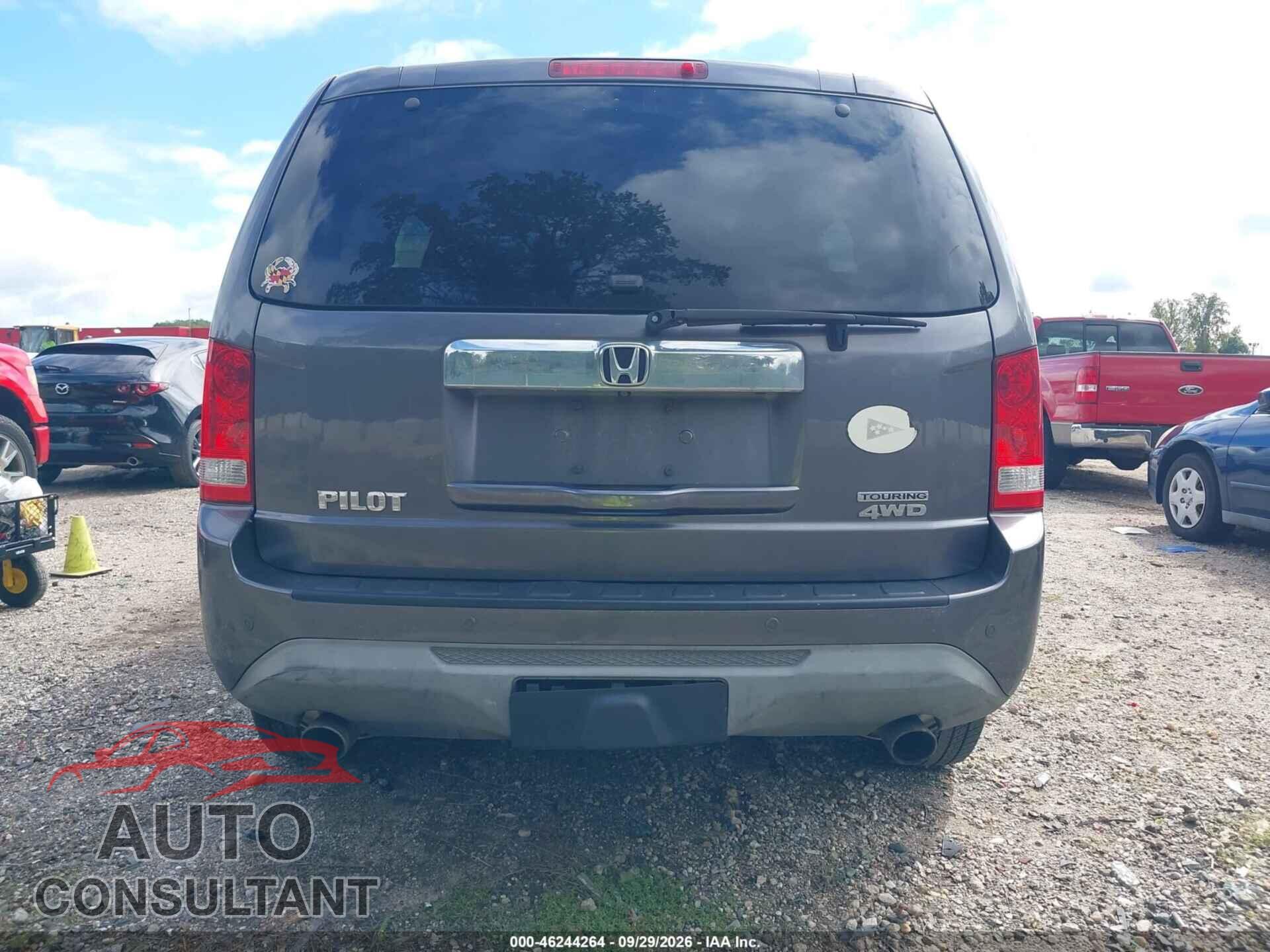 HONDA PILOT 2015 - 5FNYF4H90FB059426