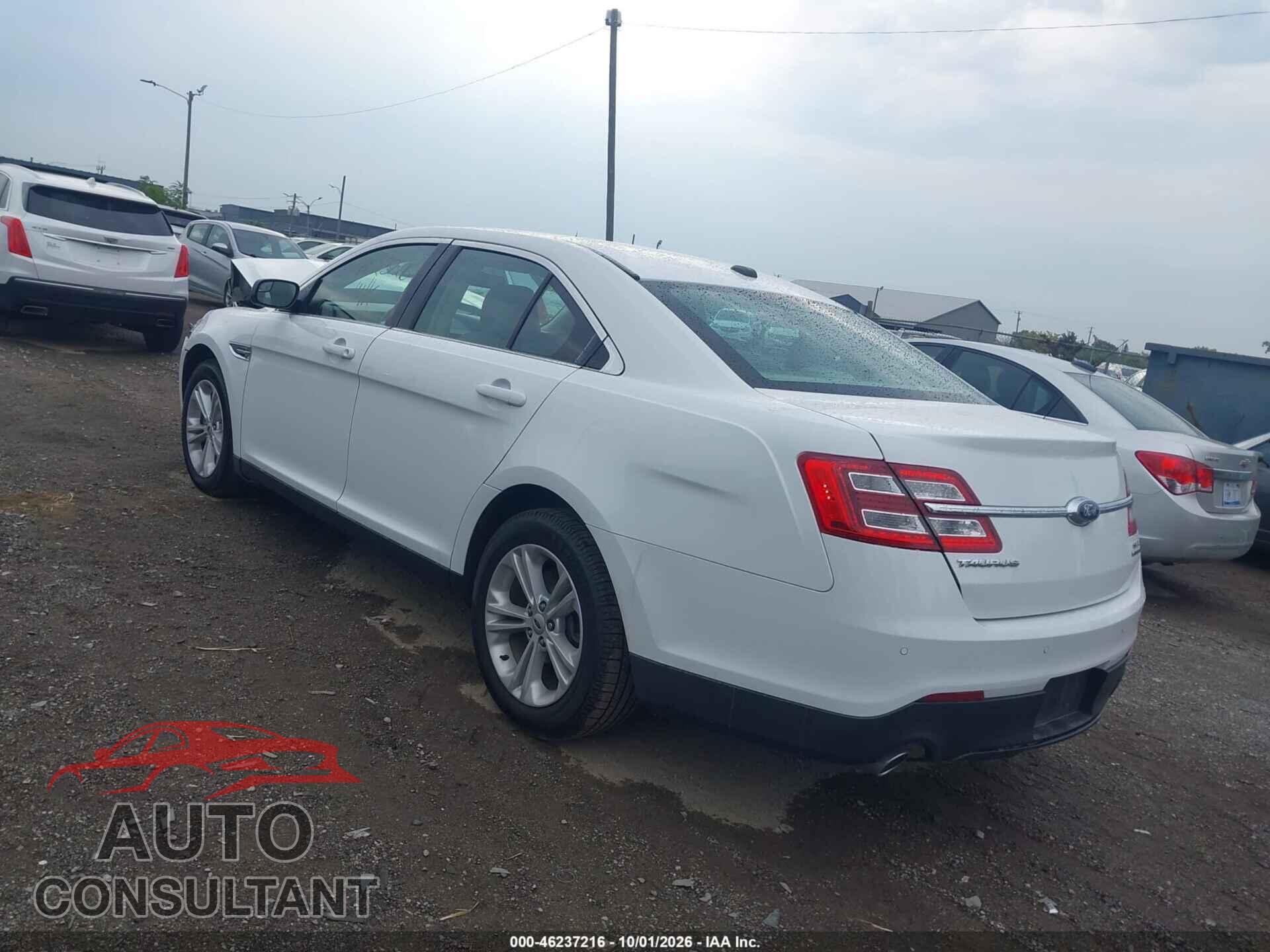 FORD TAURUS 2018 - 1FAHP2E86JG138729