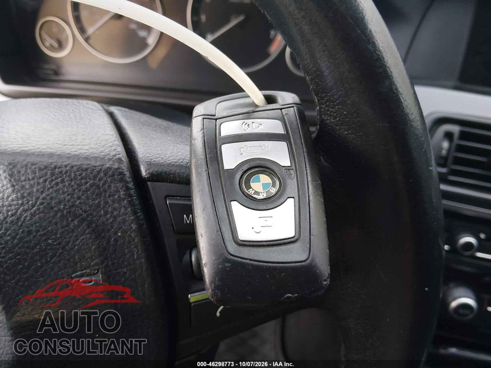 BMW 528I 2012 - WBAXH5C58CDW02781