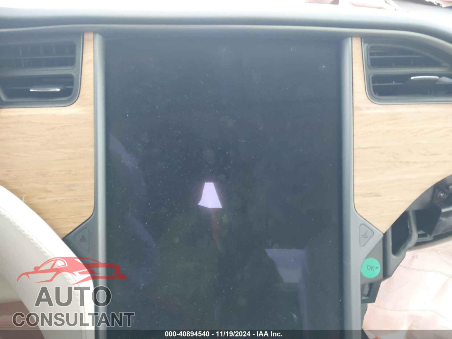 TESLA MODEL X 2018 - 5YJXCBE21JF140508