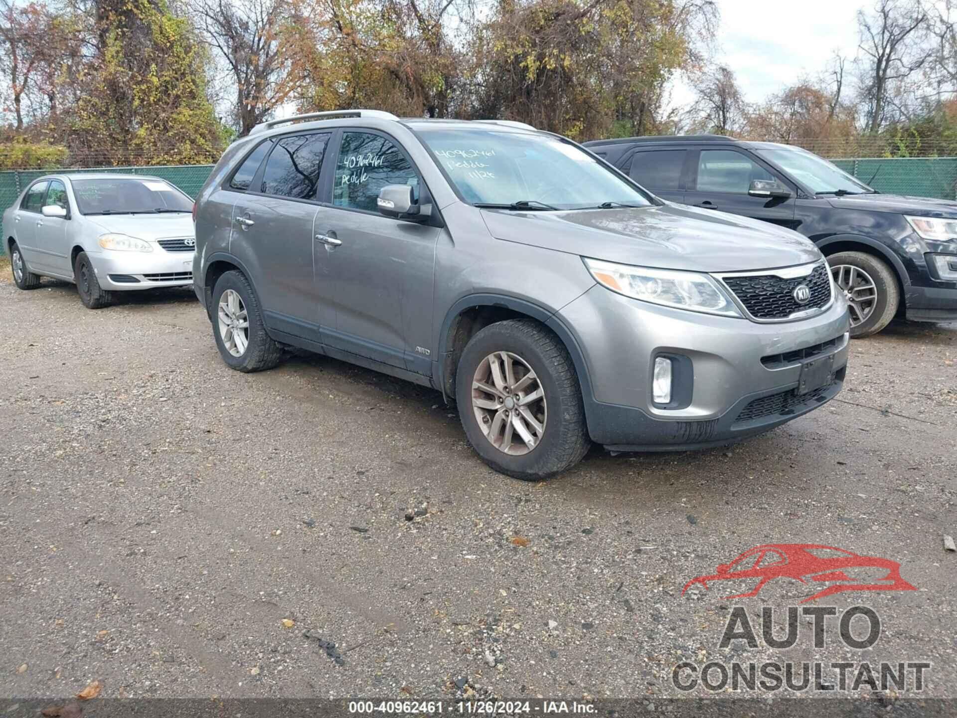 KIA SORENTO 2015 - 5XYKTCA67FG654713