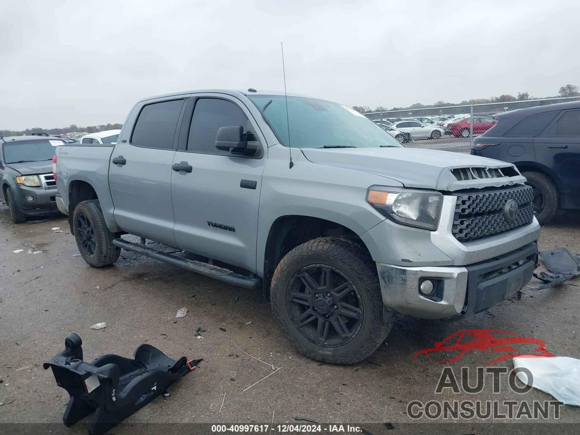 TOYOTA TUNDRA 2019 - 5TFDW5F10KX806993