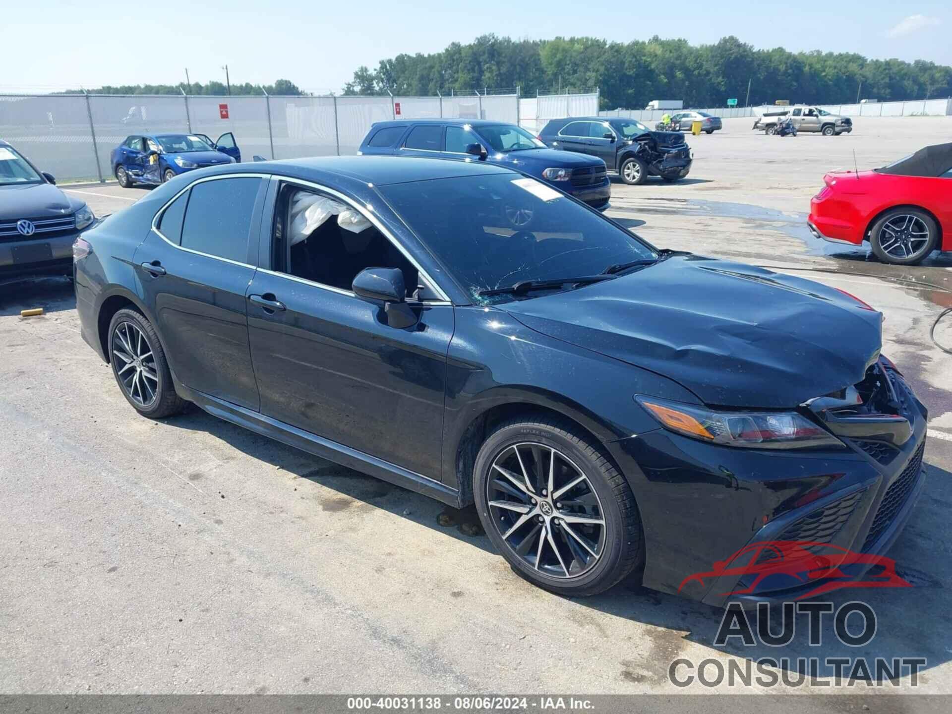 TOYOTA CAMRY 2021 - 4T1G11AK1MU585084