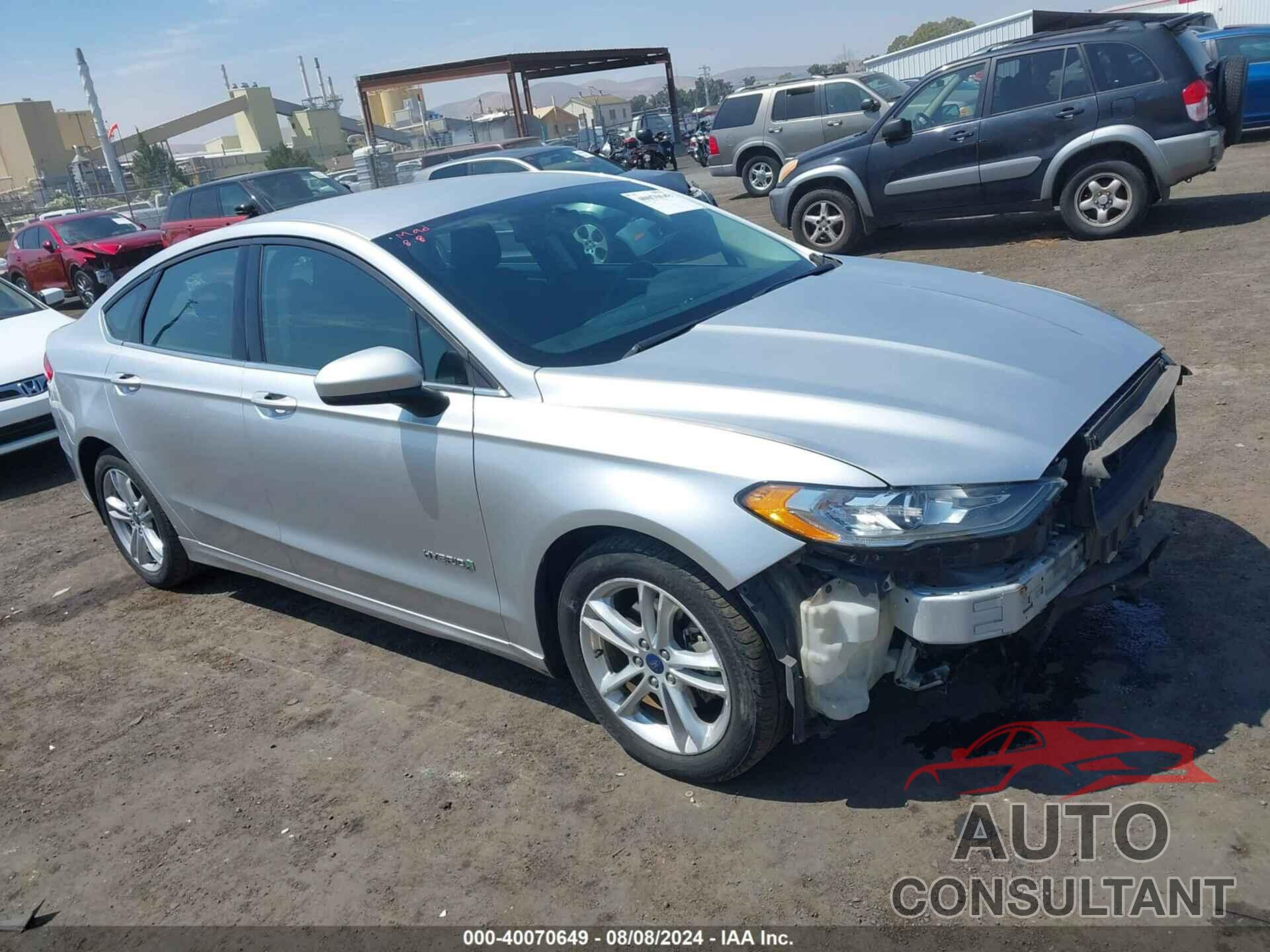 FORD FUSION HYBRID 2018 - 3FA6P0LU2JR156391