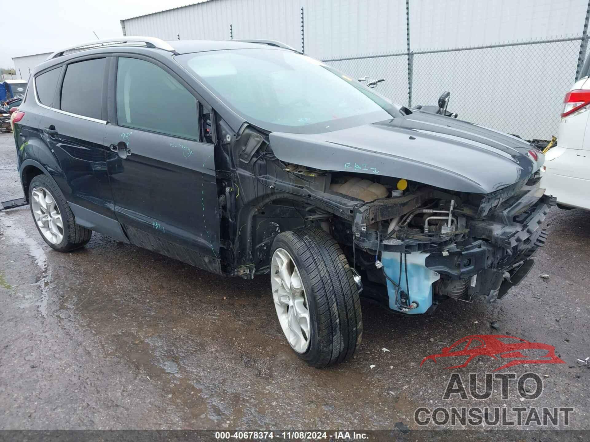 FORD ESCAPE 2015 - 1FMCU0J95FUC42312