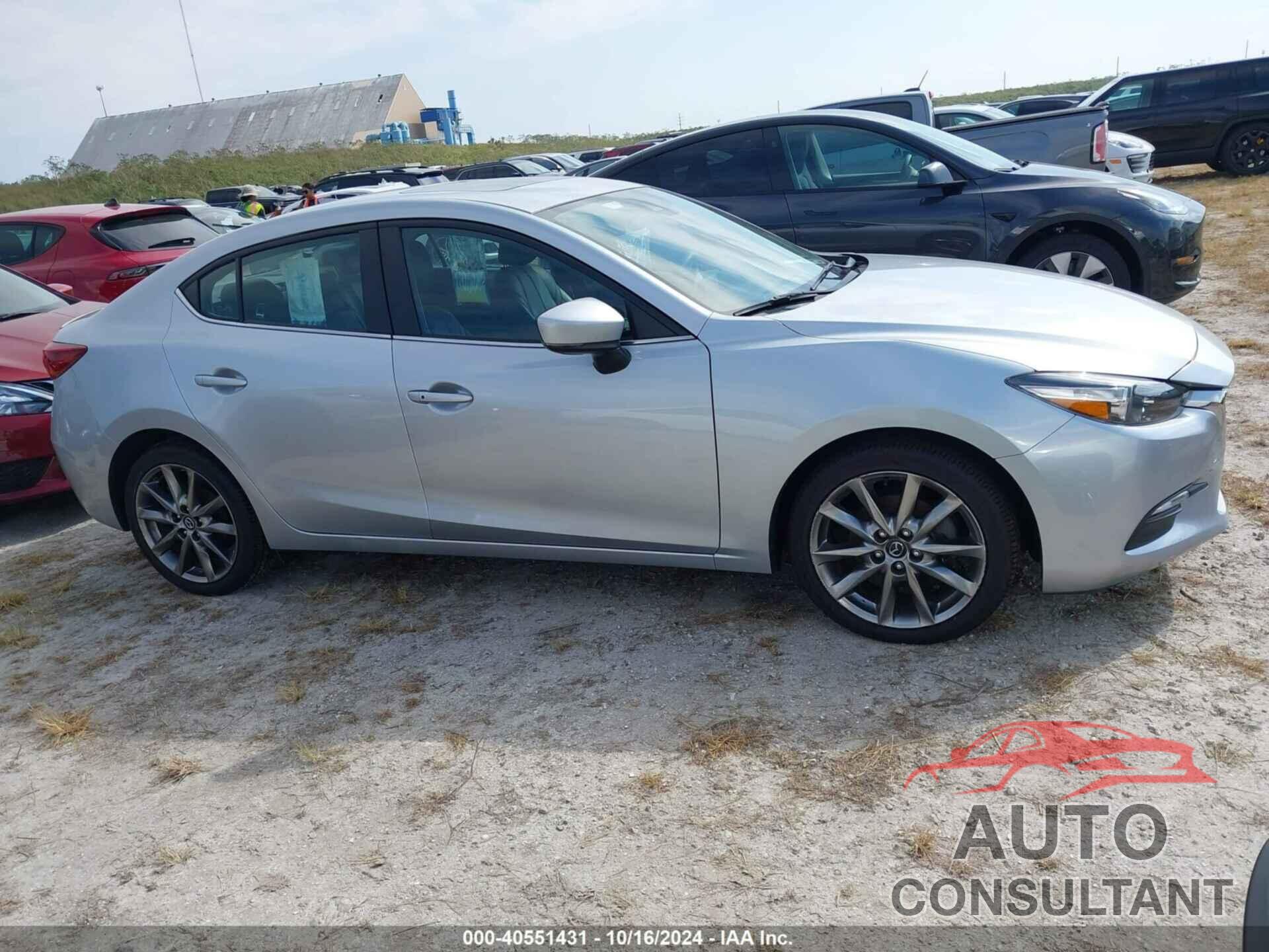 MAZDA MAZDA3 2018 - 3MZBN1V34JM247469