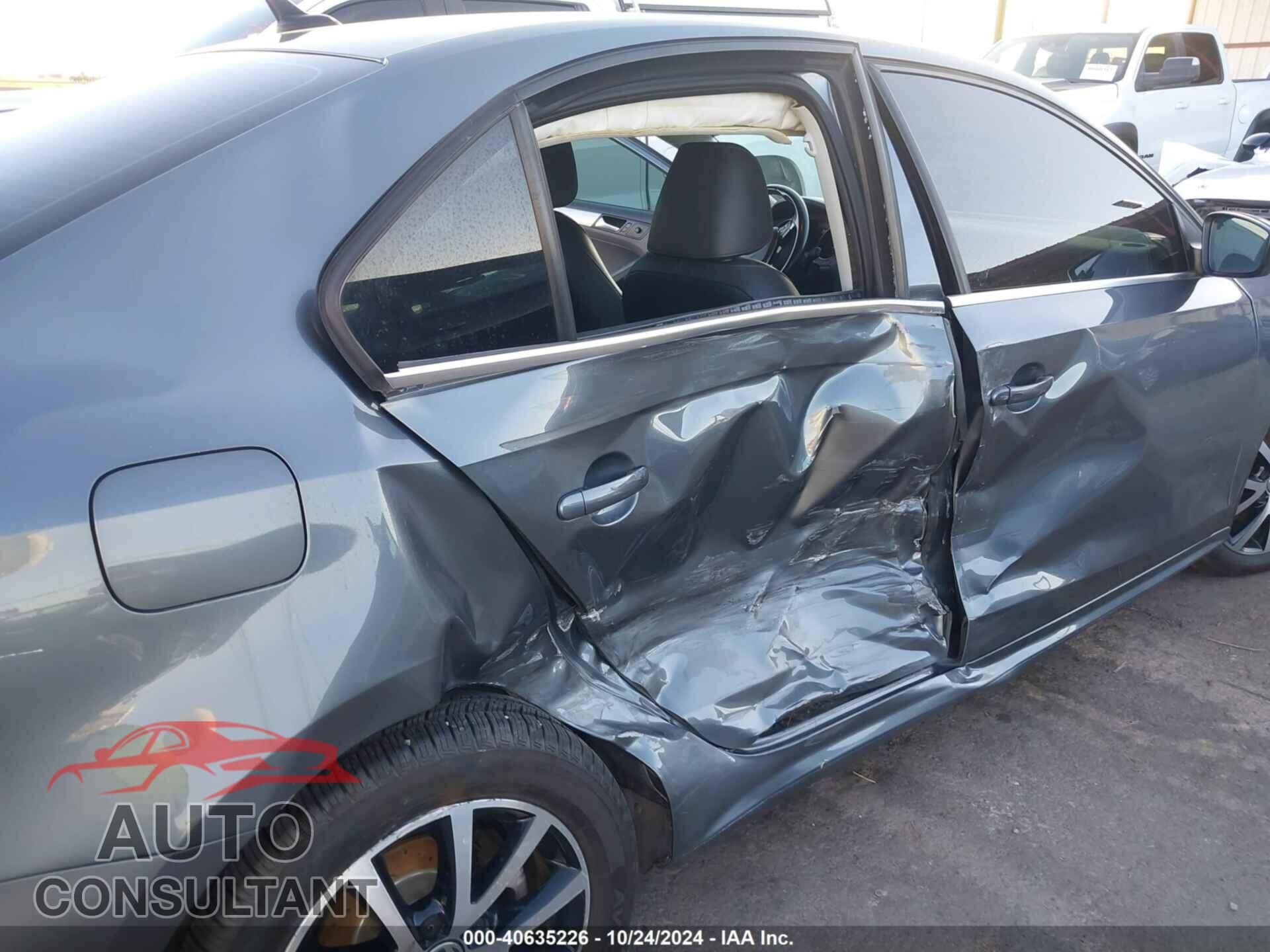 VOLKSWAGEN JETTA 2017 - 3VWDB7AJ8HM263080