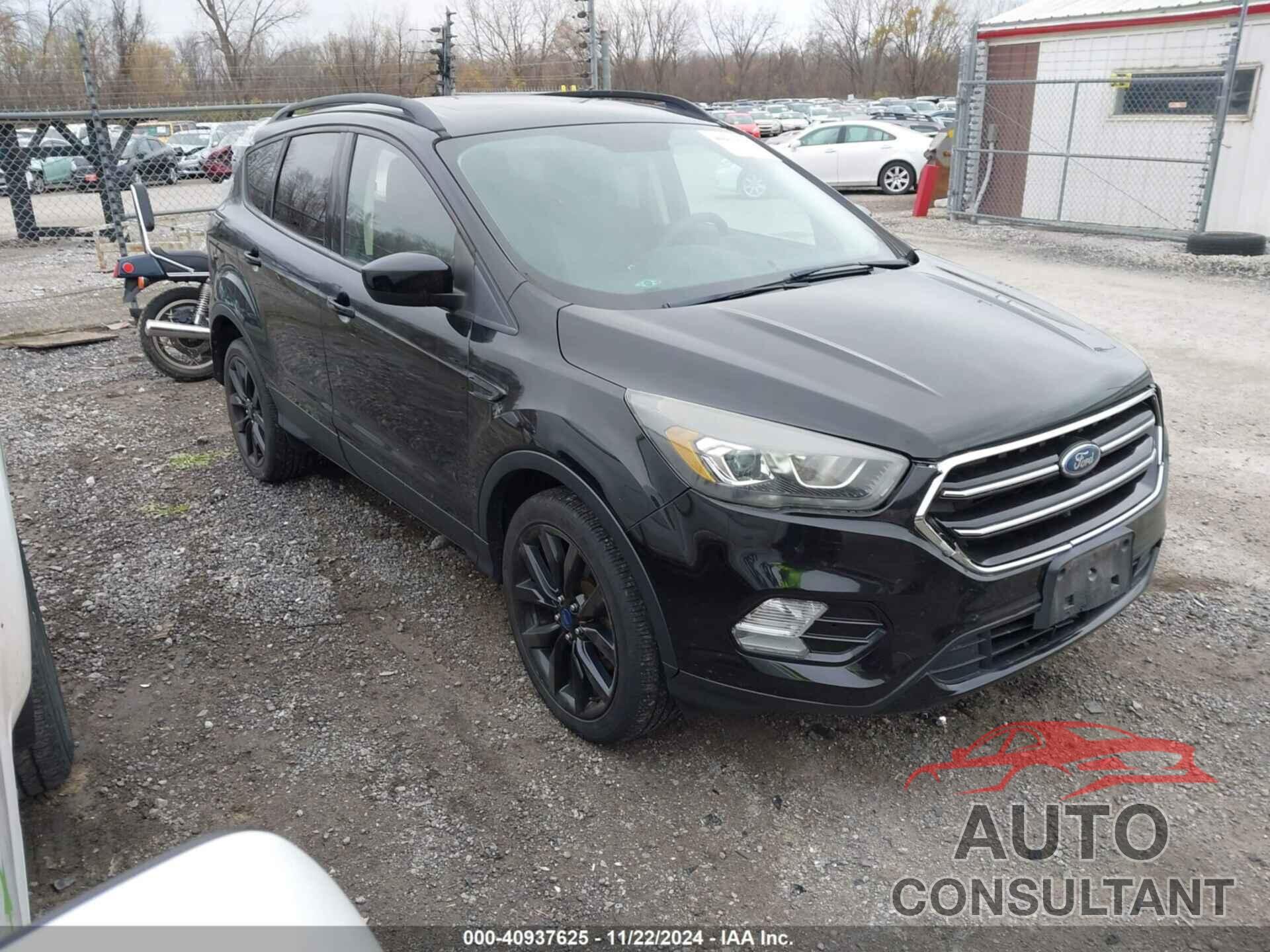 FORD ESCAPE 2017 - 1FMCU9GD7HUA10412