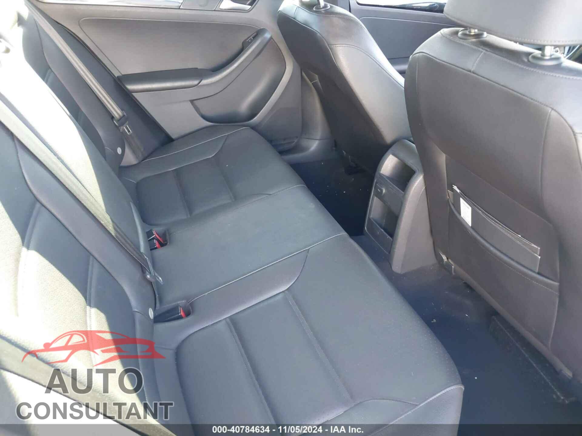 VOLKSWAGEN JETTA 2017 - 3VWL17AJ4HM241771