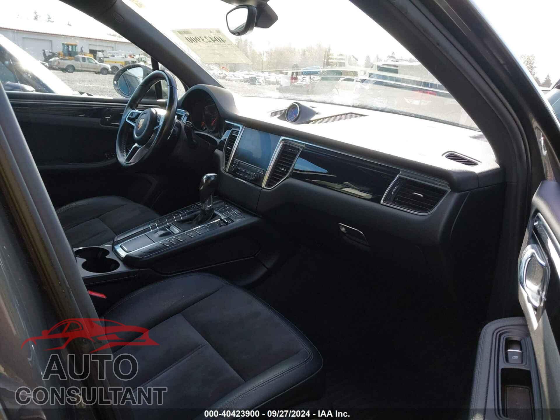 PORSCHE MACAN 2018 - WP1AA2A50JLB24887