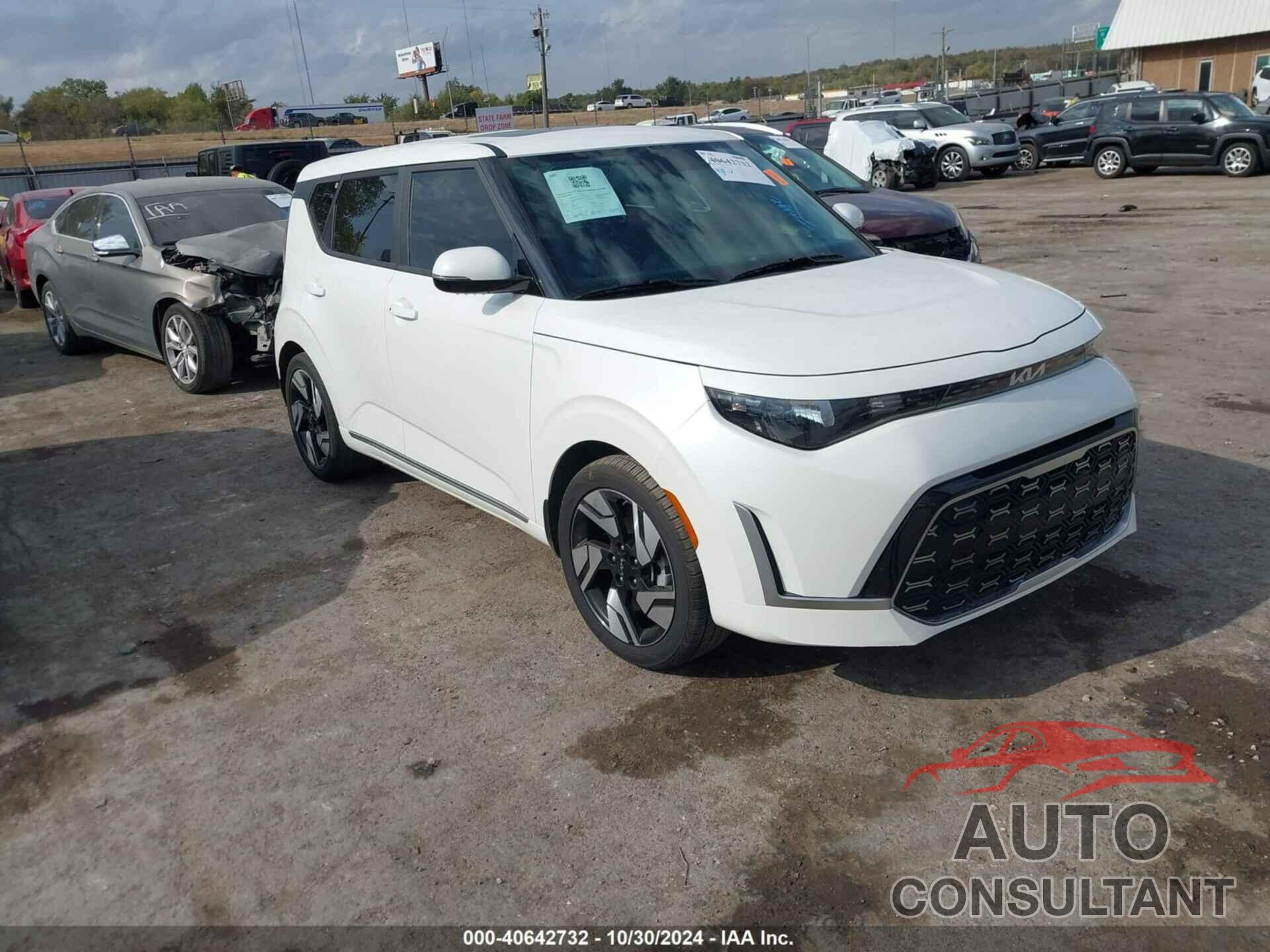 KIA SOUL 2023 - KNDJ53AU8P7868256