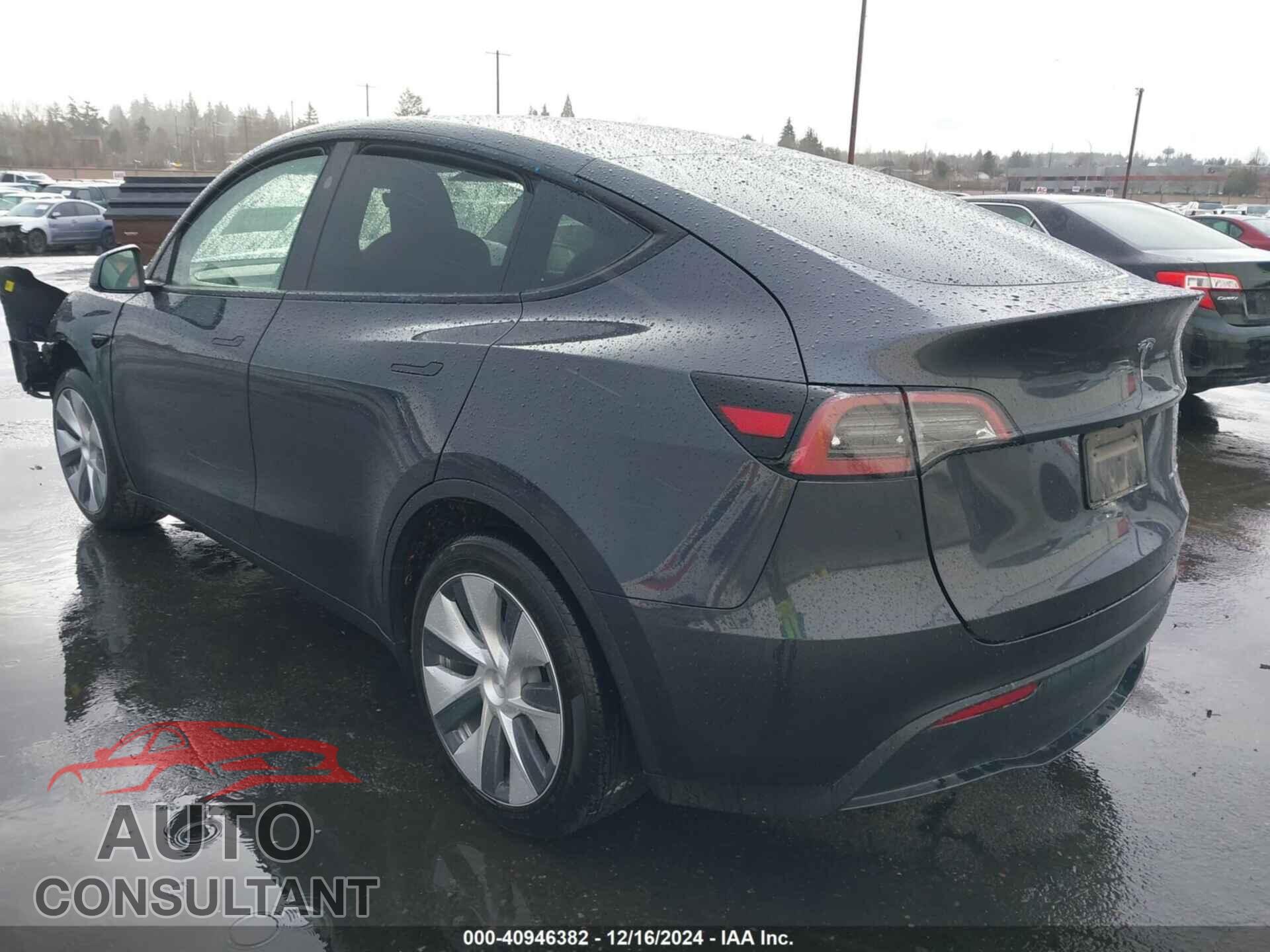 TESLA MODEL Y 2024 - 7SAYGDEE2RF073043