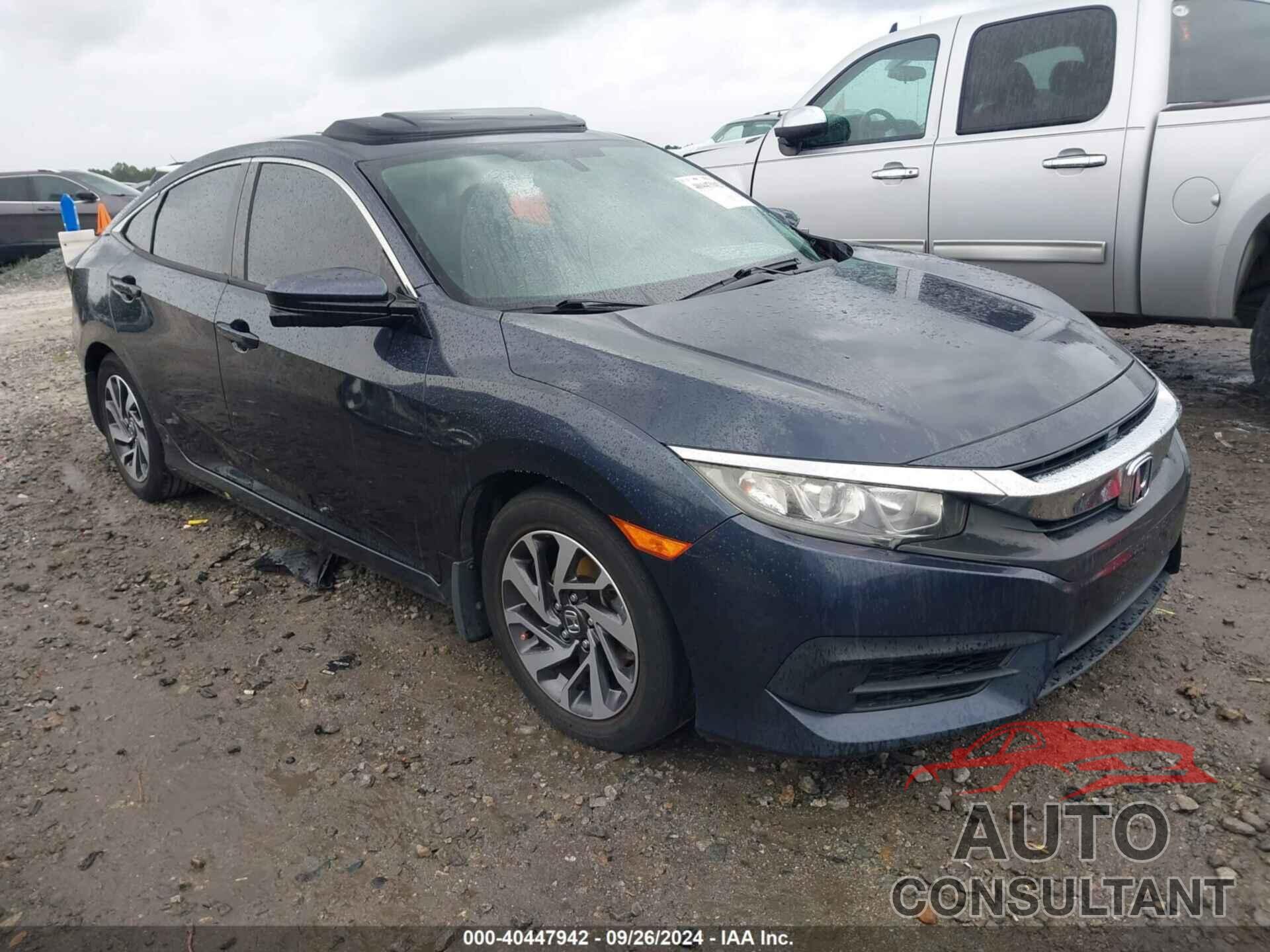 HONDA CIVIC 2018 - 2HGFC2F70JH504371